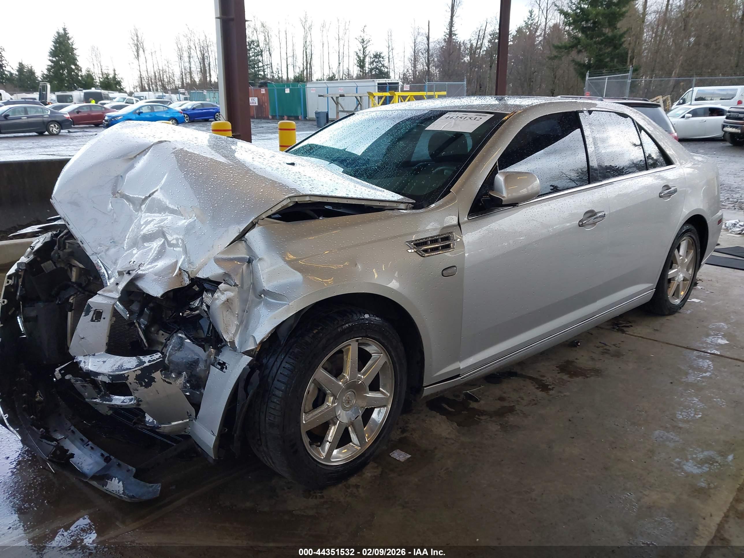 CADILLAC STS image 2
