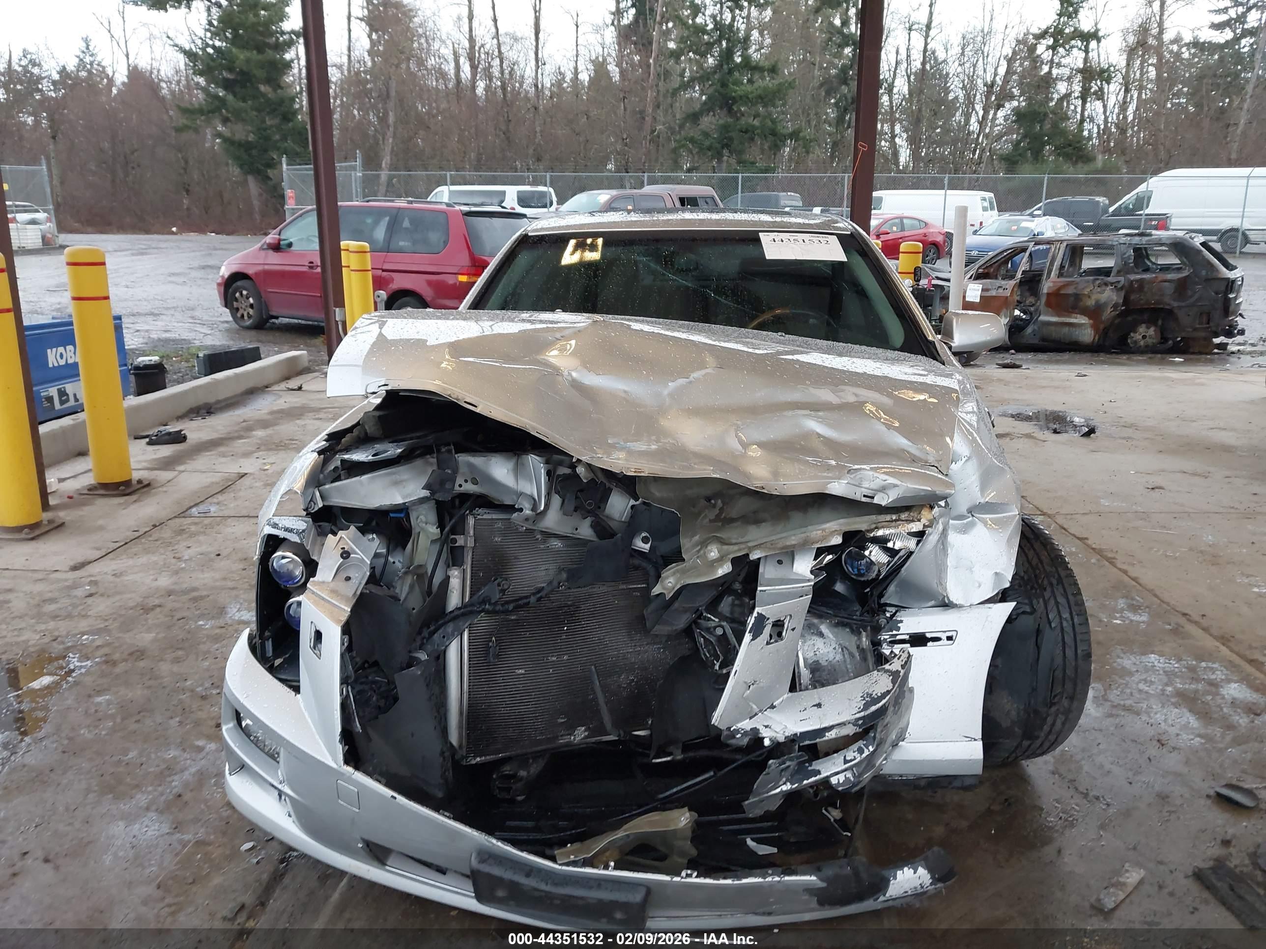 CADILLAC STS image 6