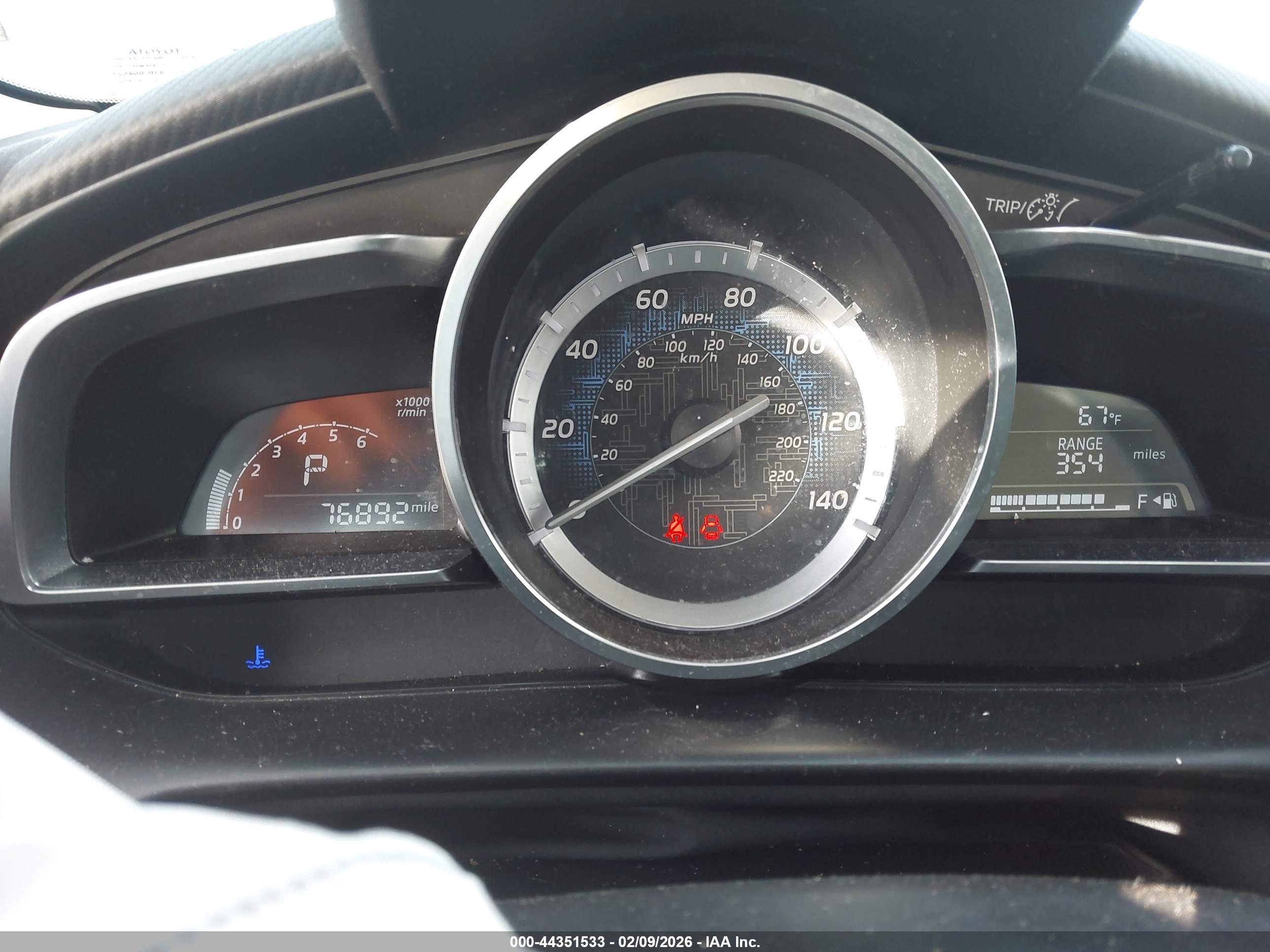 TOYOTA YARIS image 7