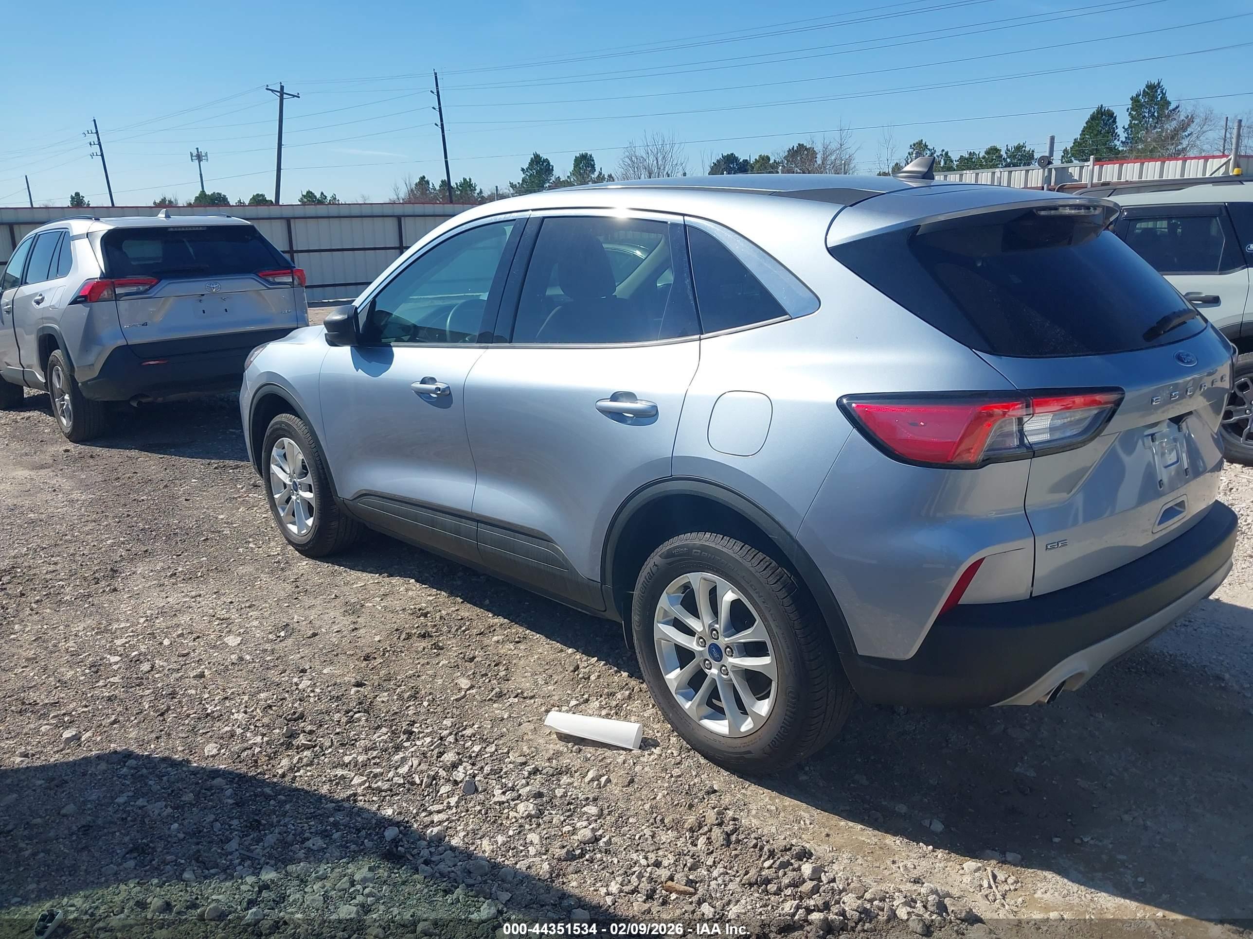 FORD ESCAPE image 3