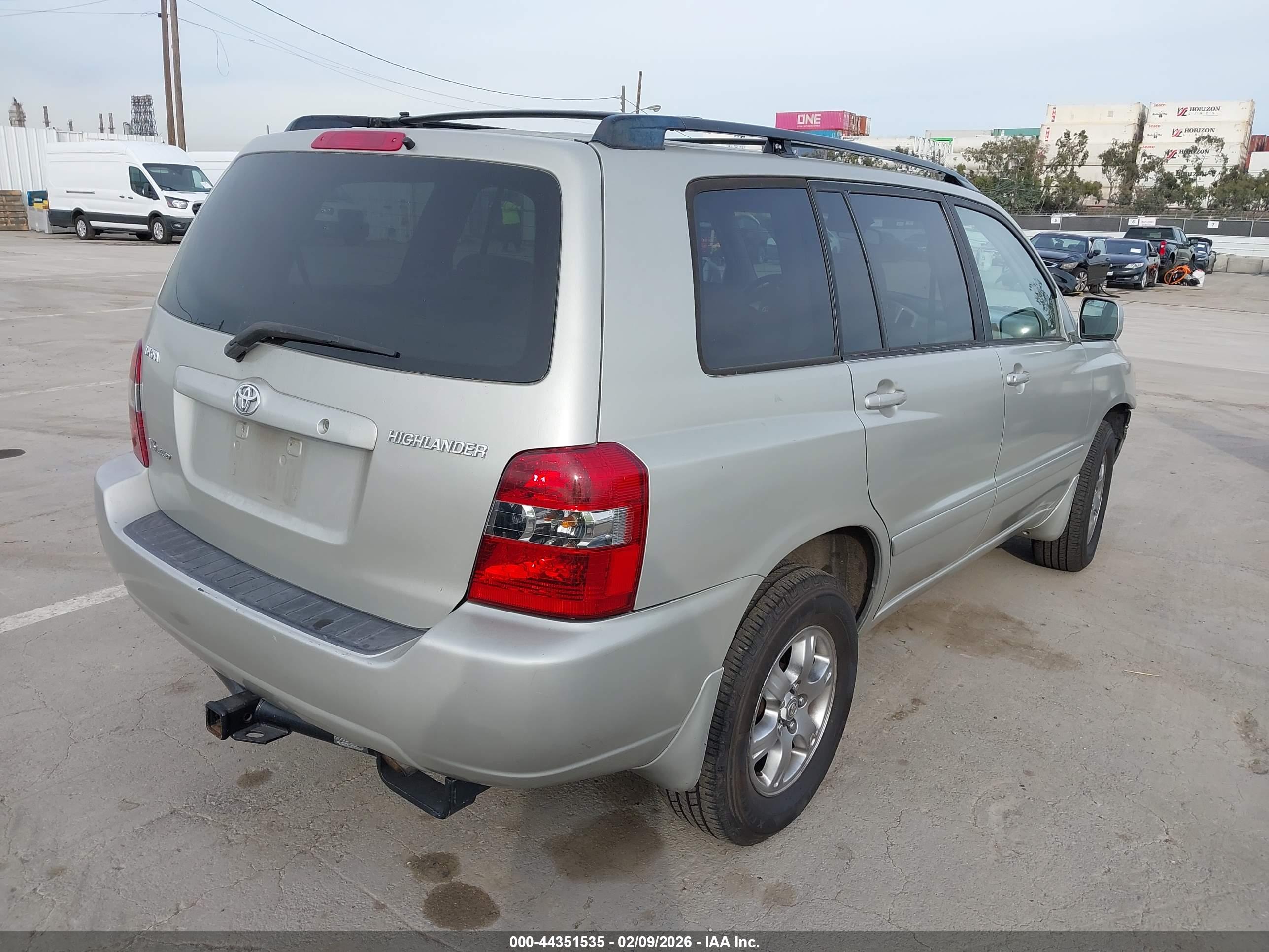 TOYOTA HIGHLANDER image 4