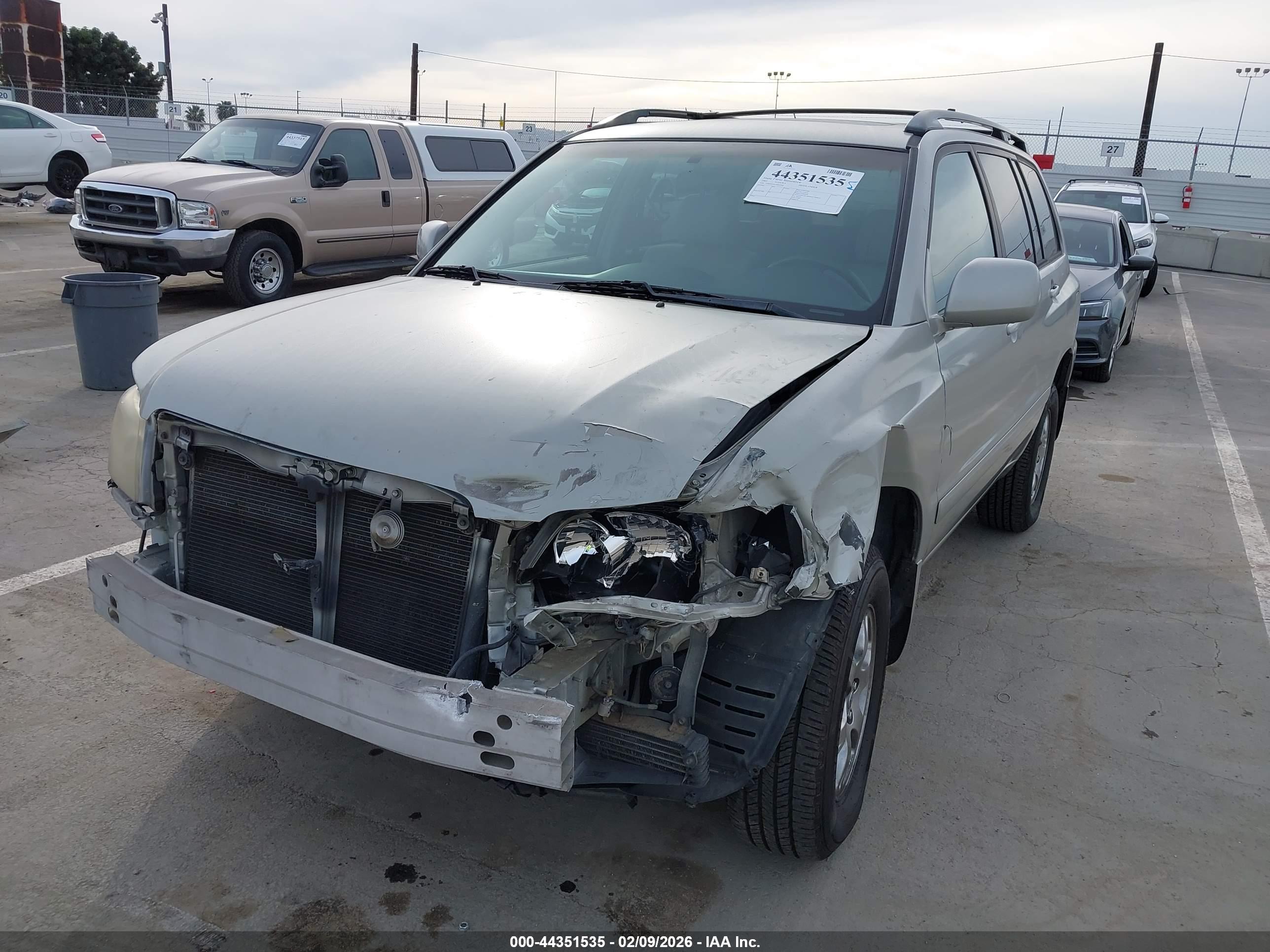 TOYOTA HIGHLANDER image 6