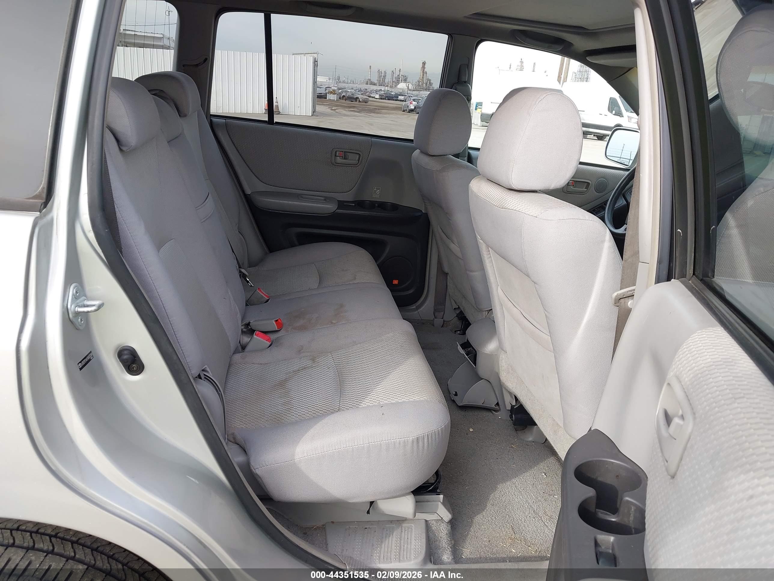 TOYOTA HIGHLANDER image 8