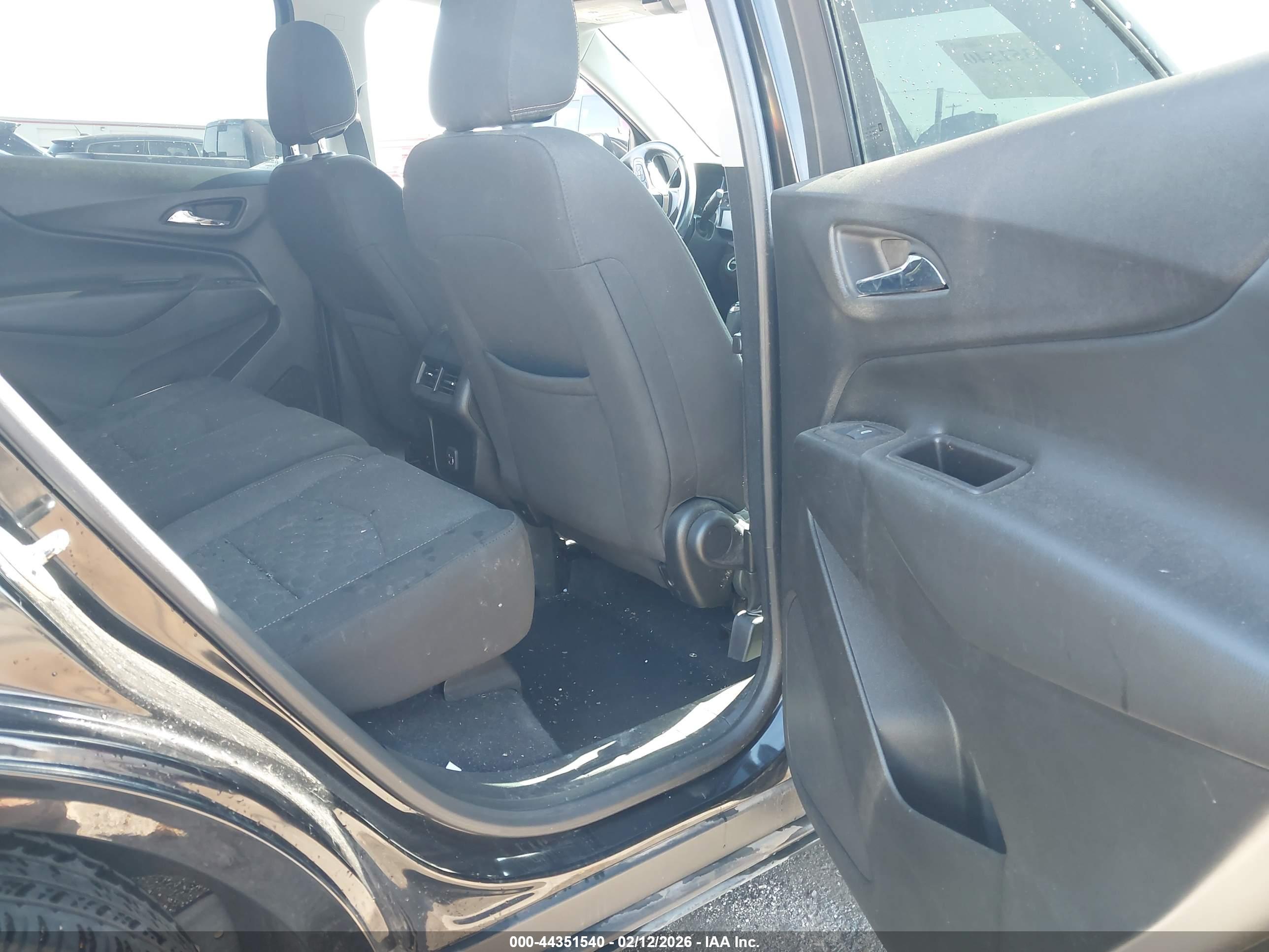CHEVROLET EQUINOX image 8