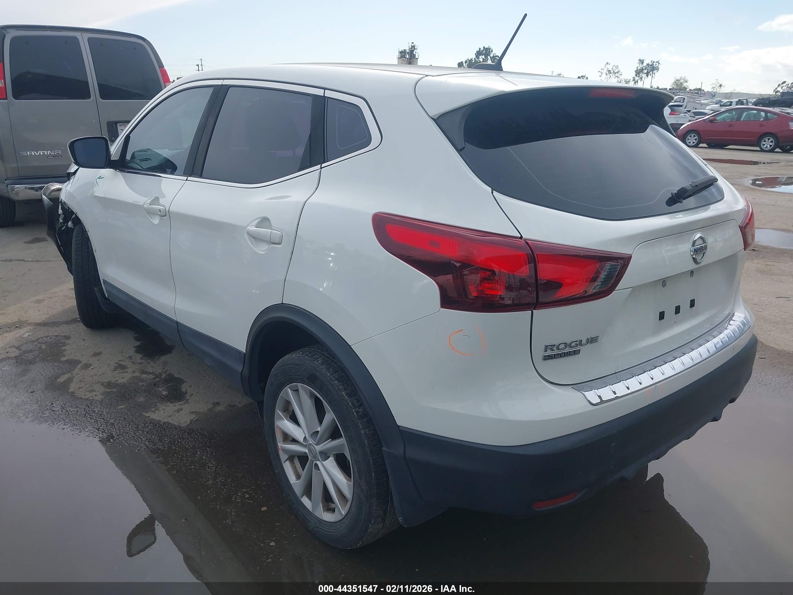 NISSAN ROGUE image 3