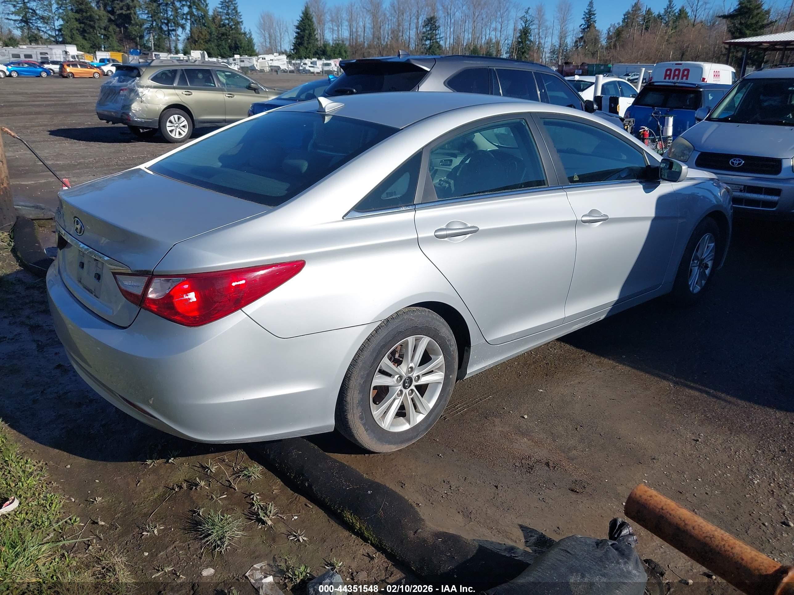HYUNDAI SONATA image 4