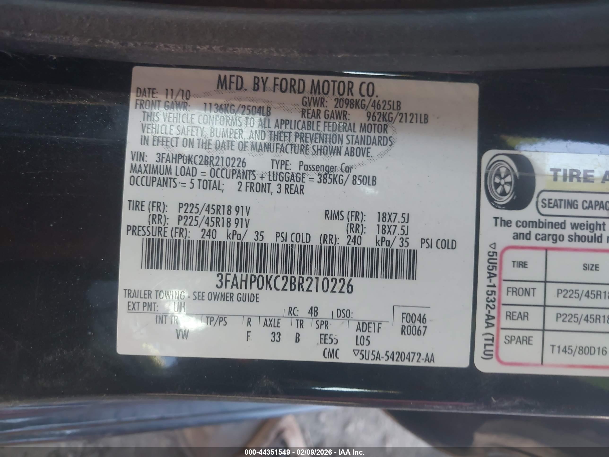 FORD FUSION image 9