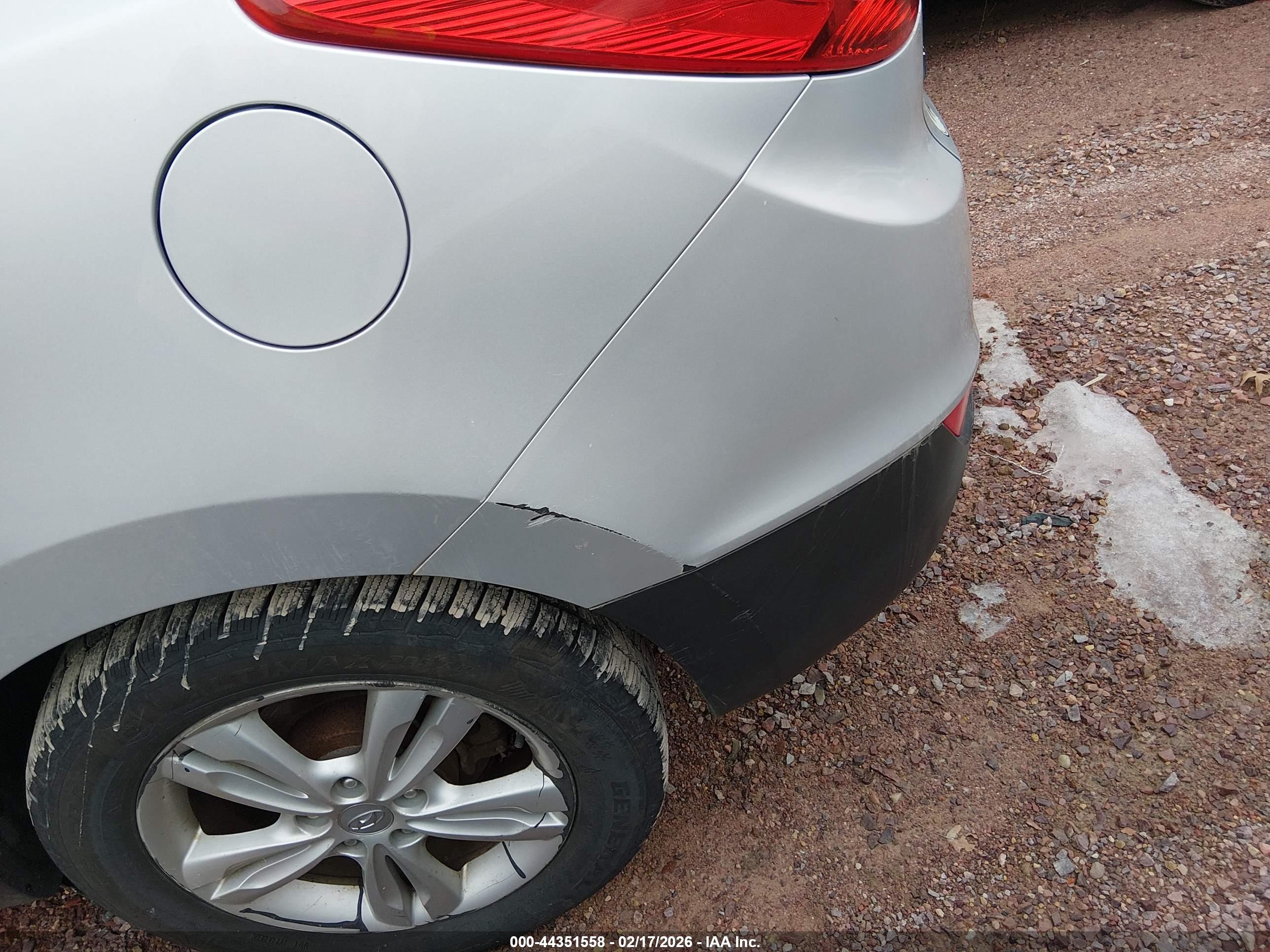 HYUNDAI TUCSON image 6