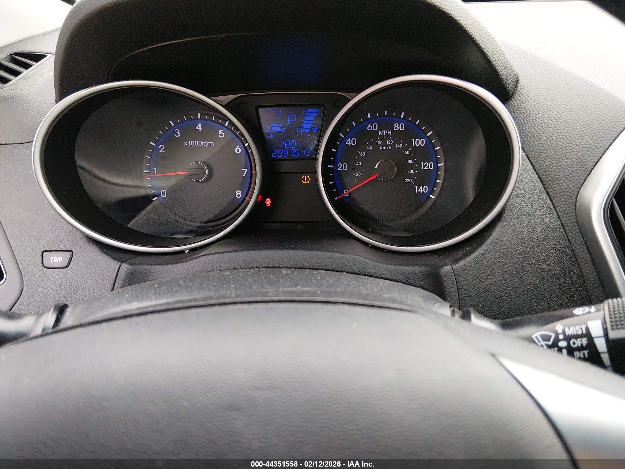 HYUNDAI TUCSON image 7