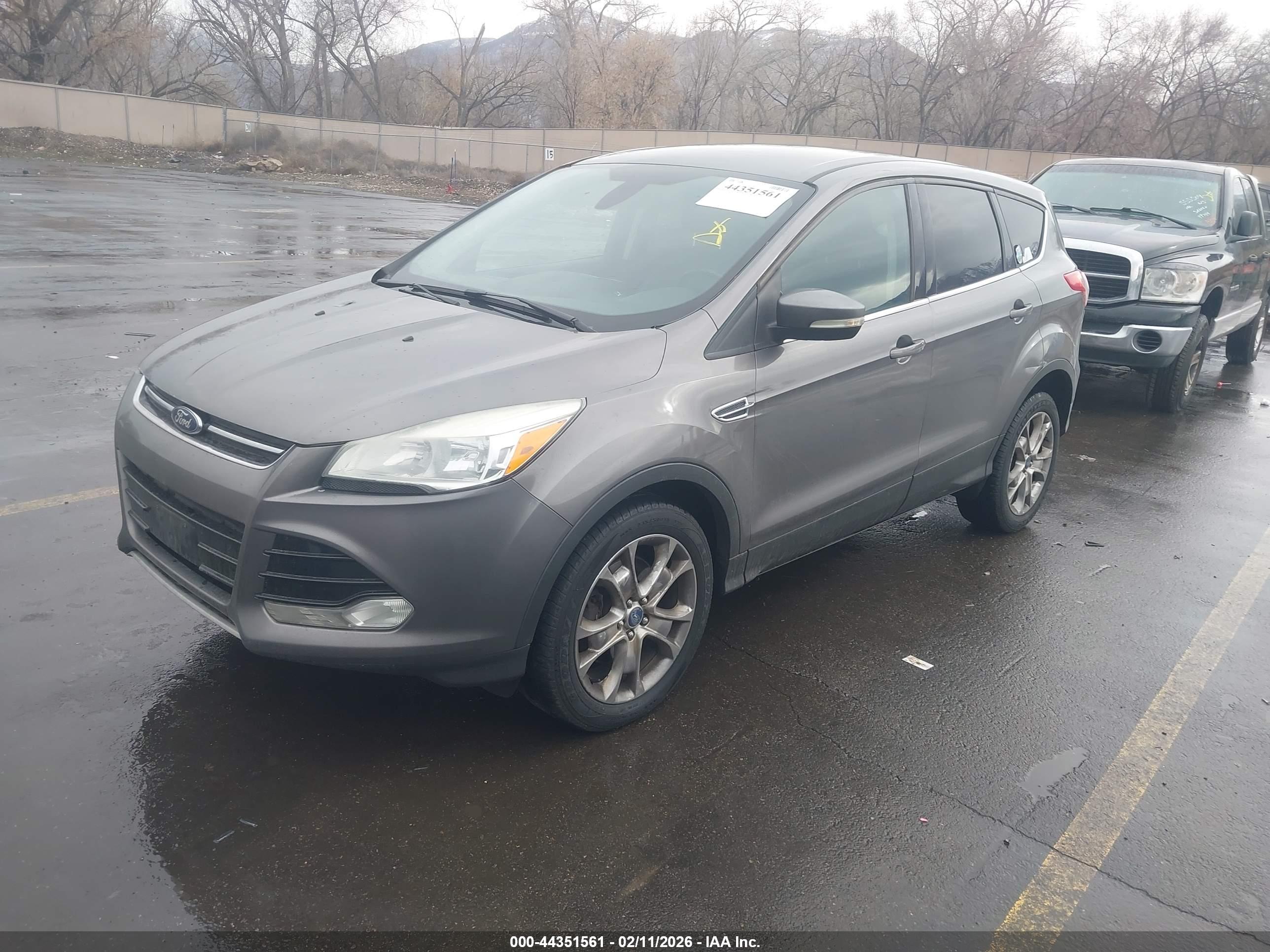 FORD ESCAPE image 2