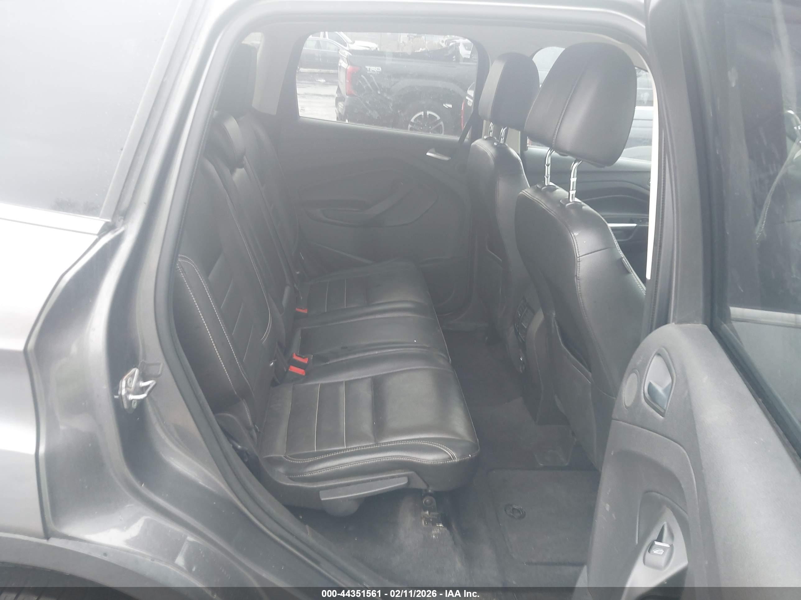 FORD ESCAPE image 8