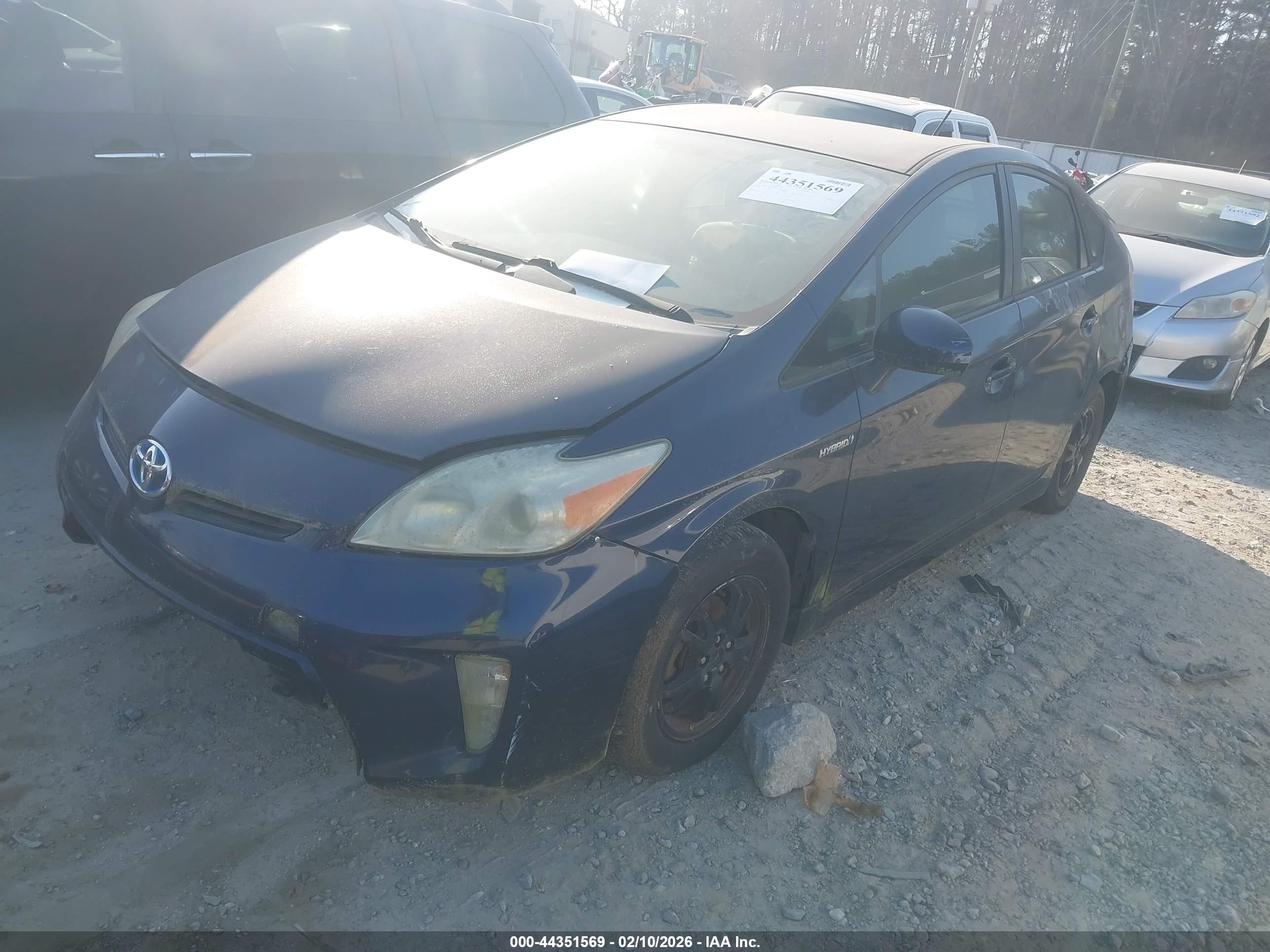 TOYOTA PRIUS image 2
