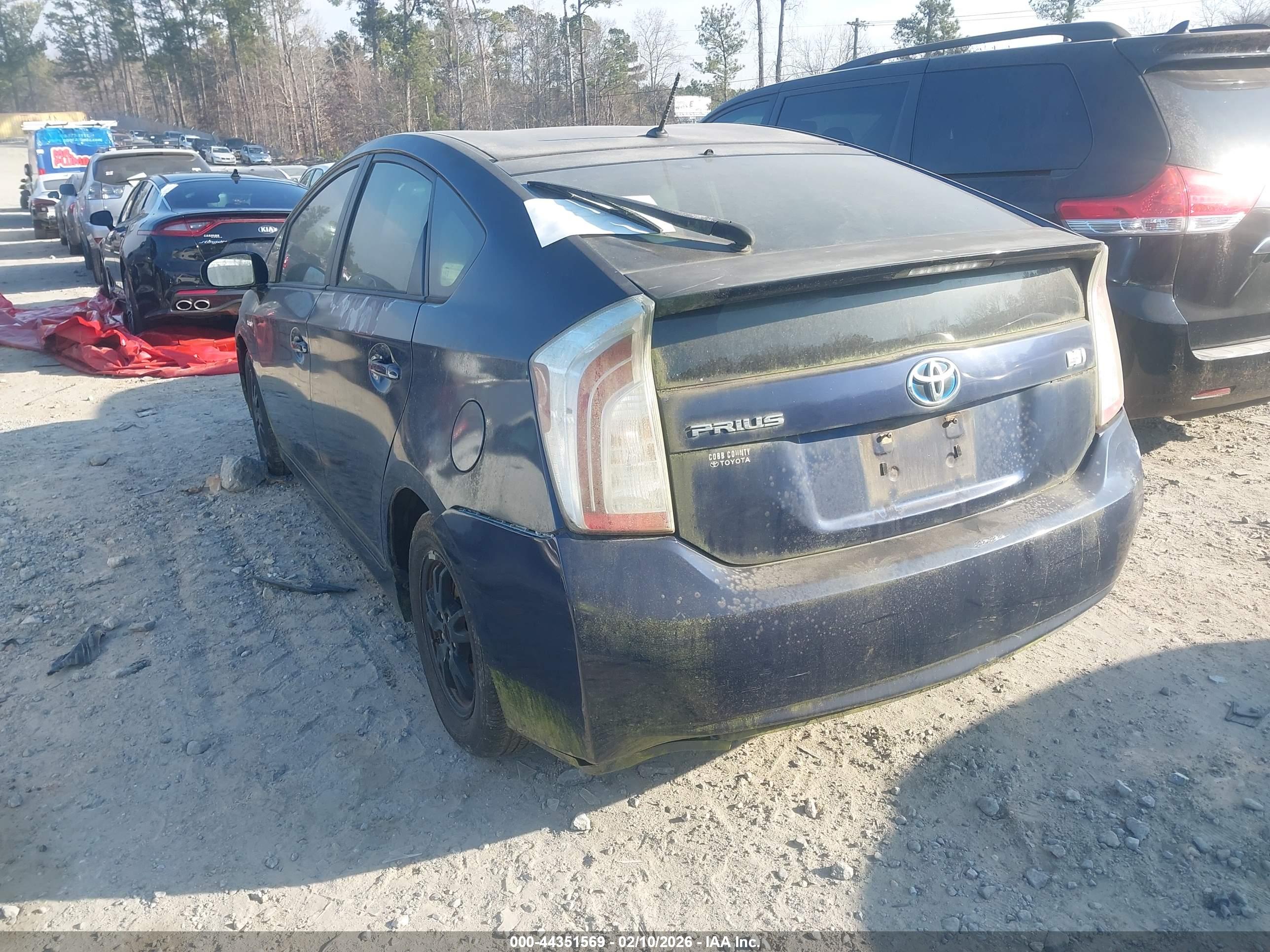 TOYOTA PRIUS image 3