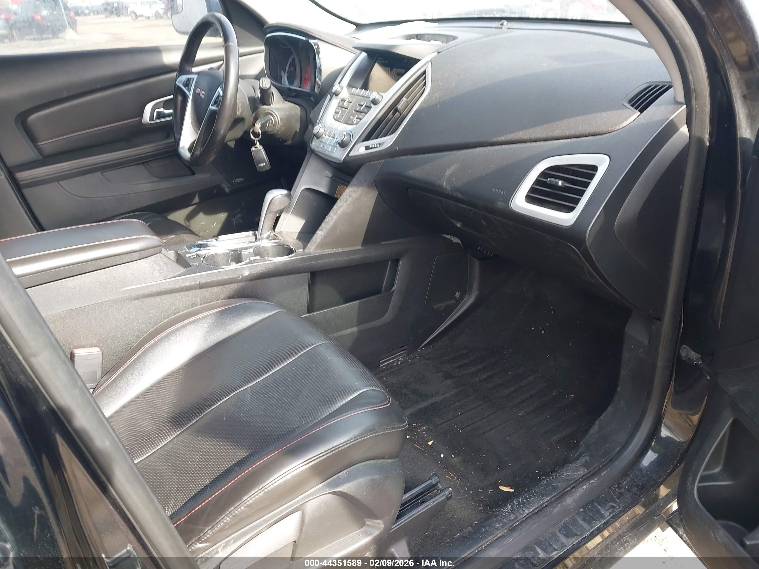 GMC TERRAIN image 5