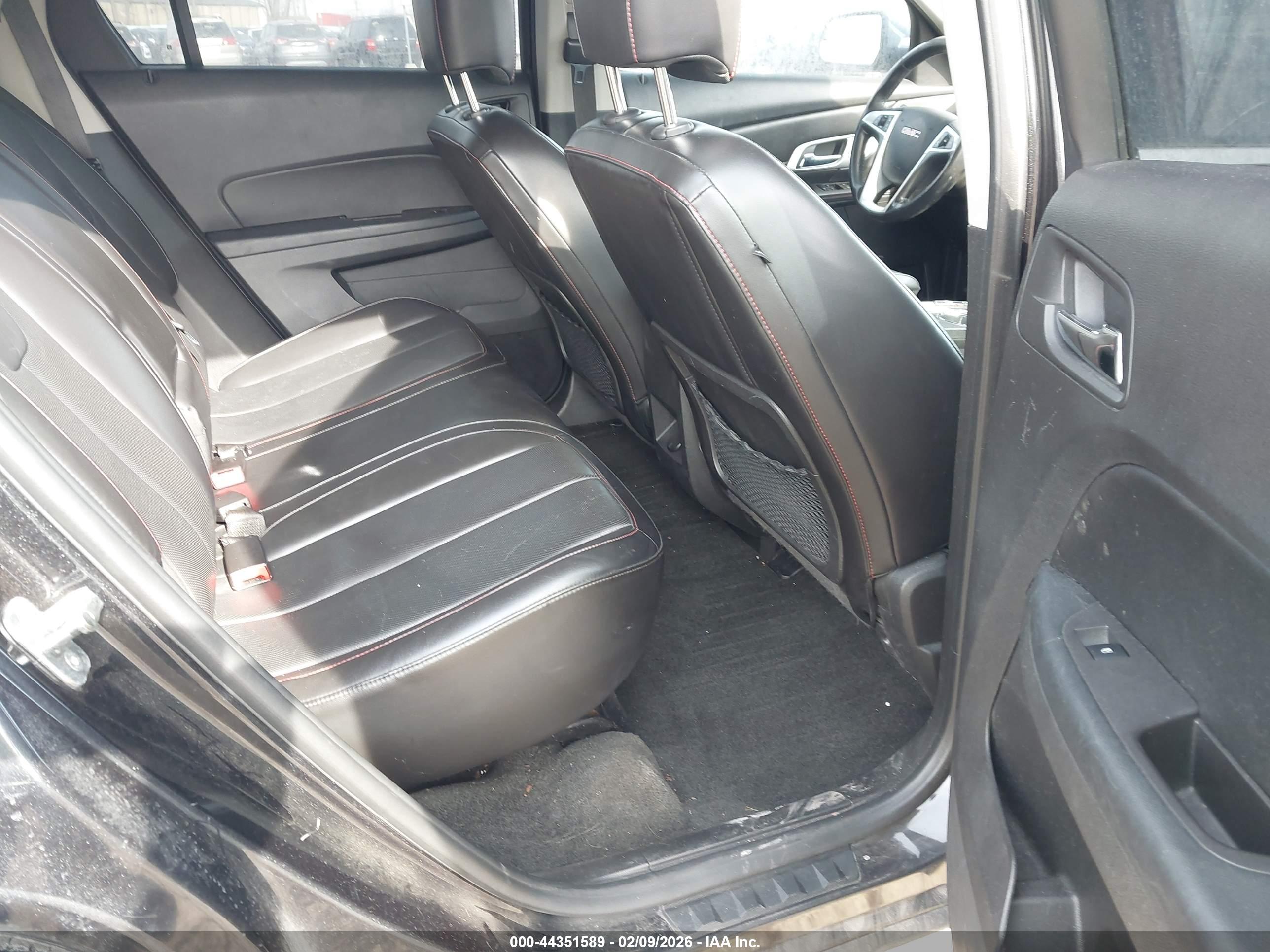 GMC TERRAIN image 8