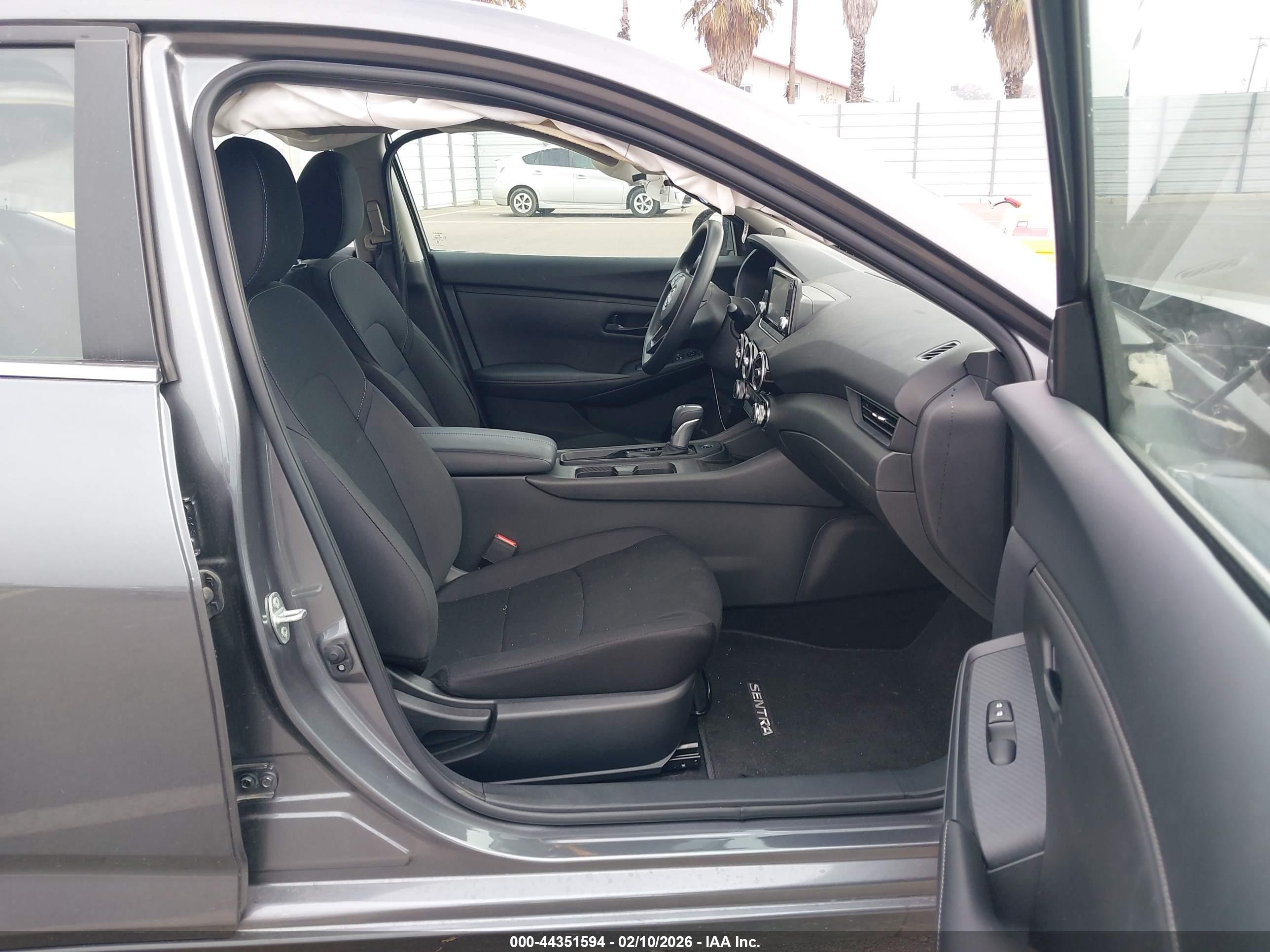 NISSAN SENTRA image 5