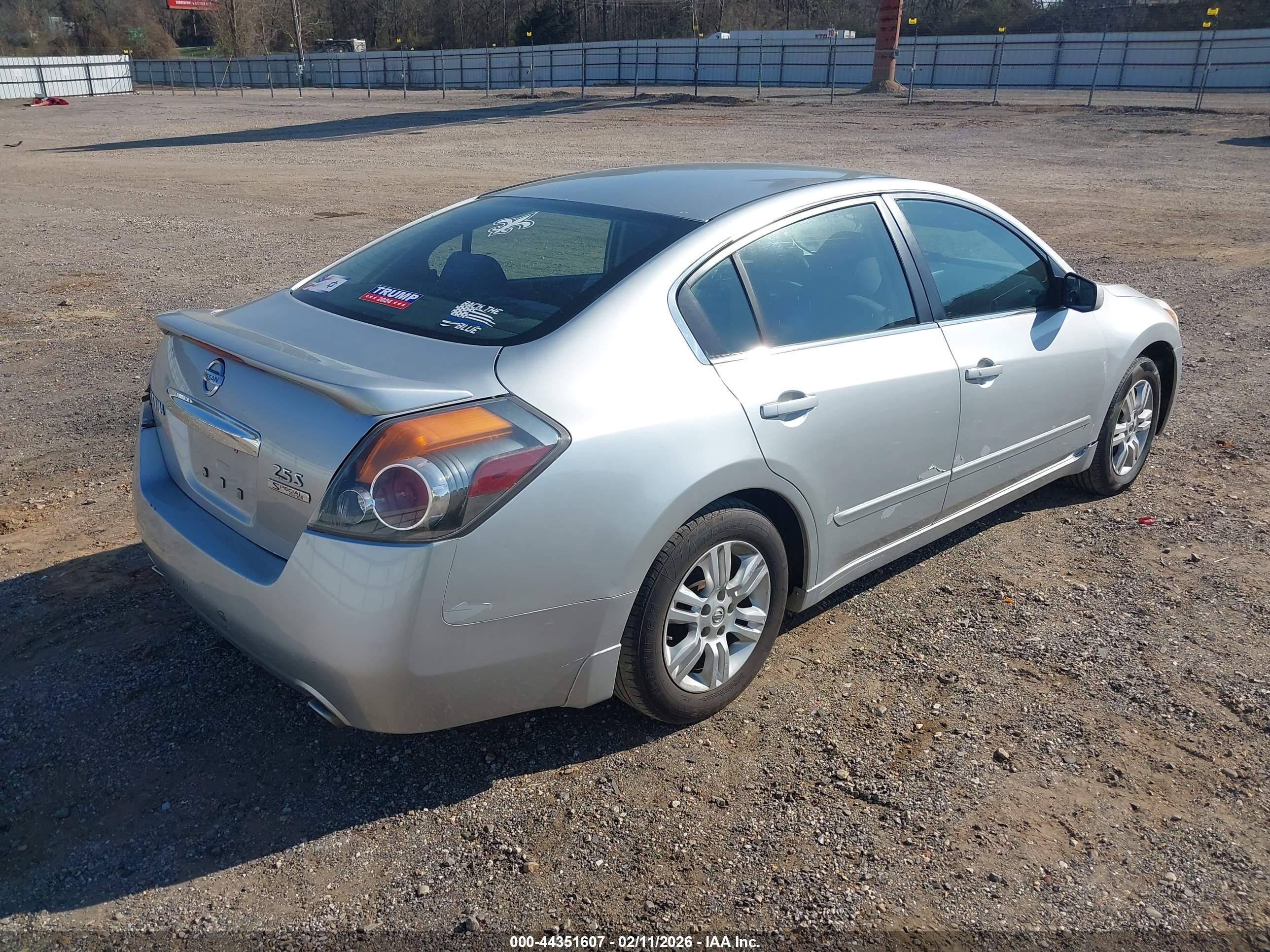 NISSAN ALTIMA image 4