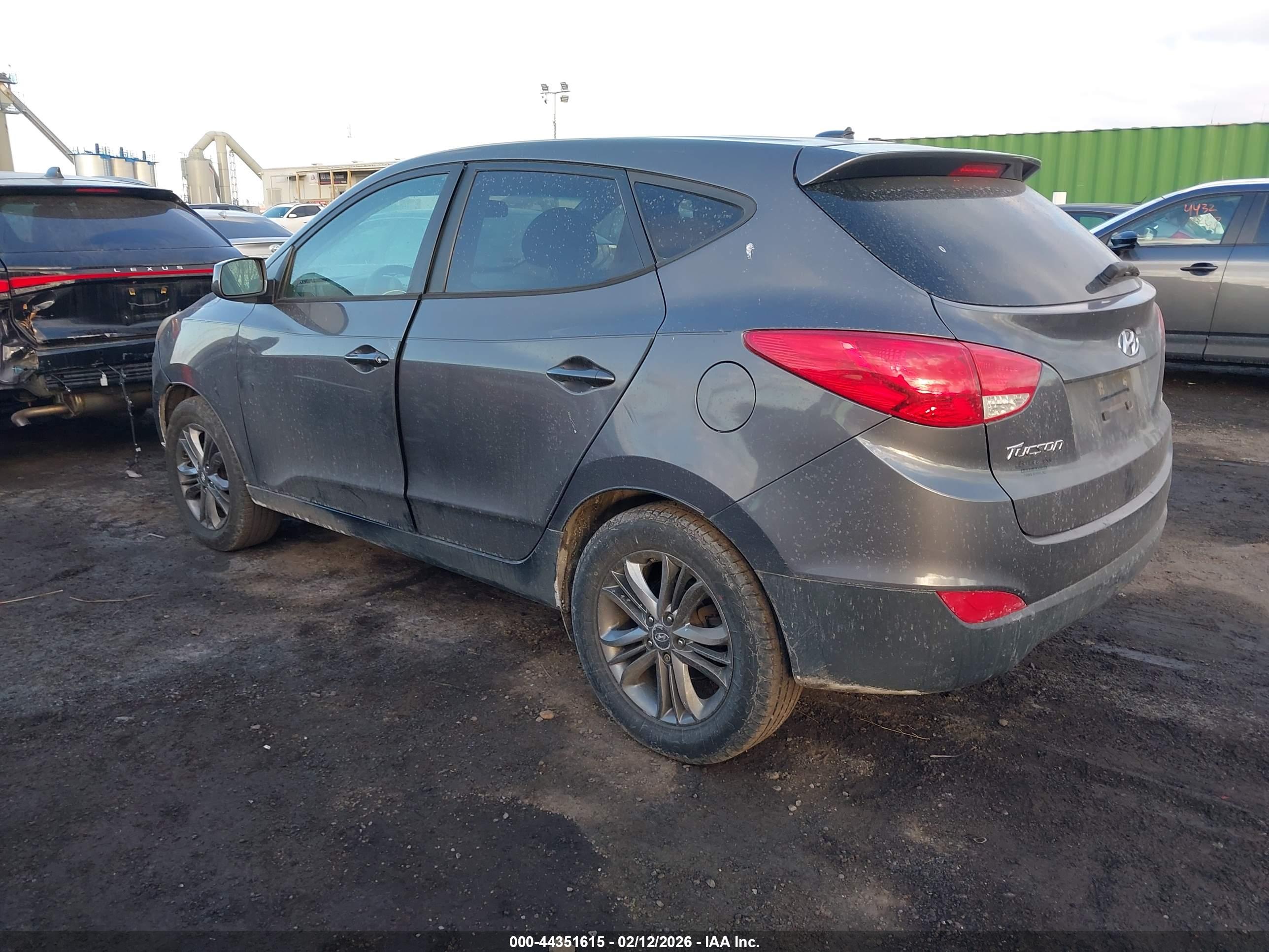 HYUNDAI TUCSON image 3