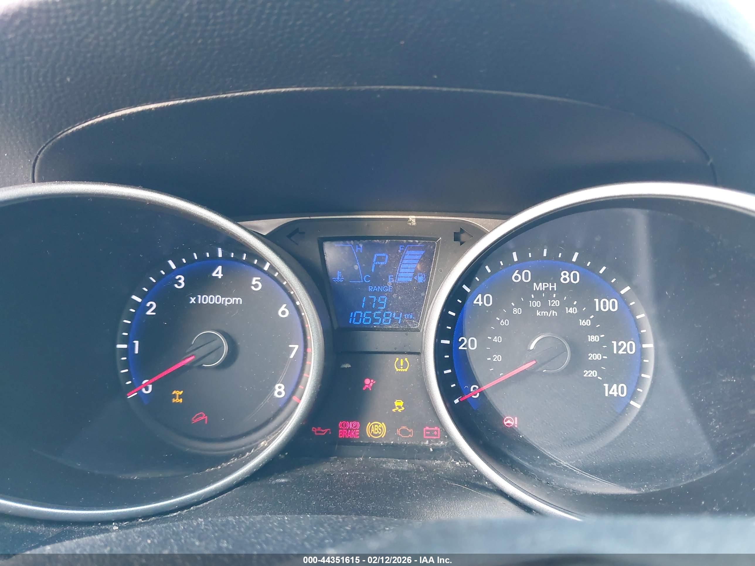 HYUNDAI TUCSON image 7