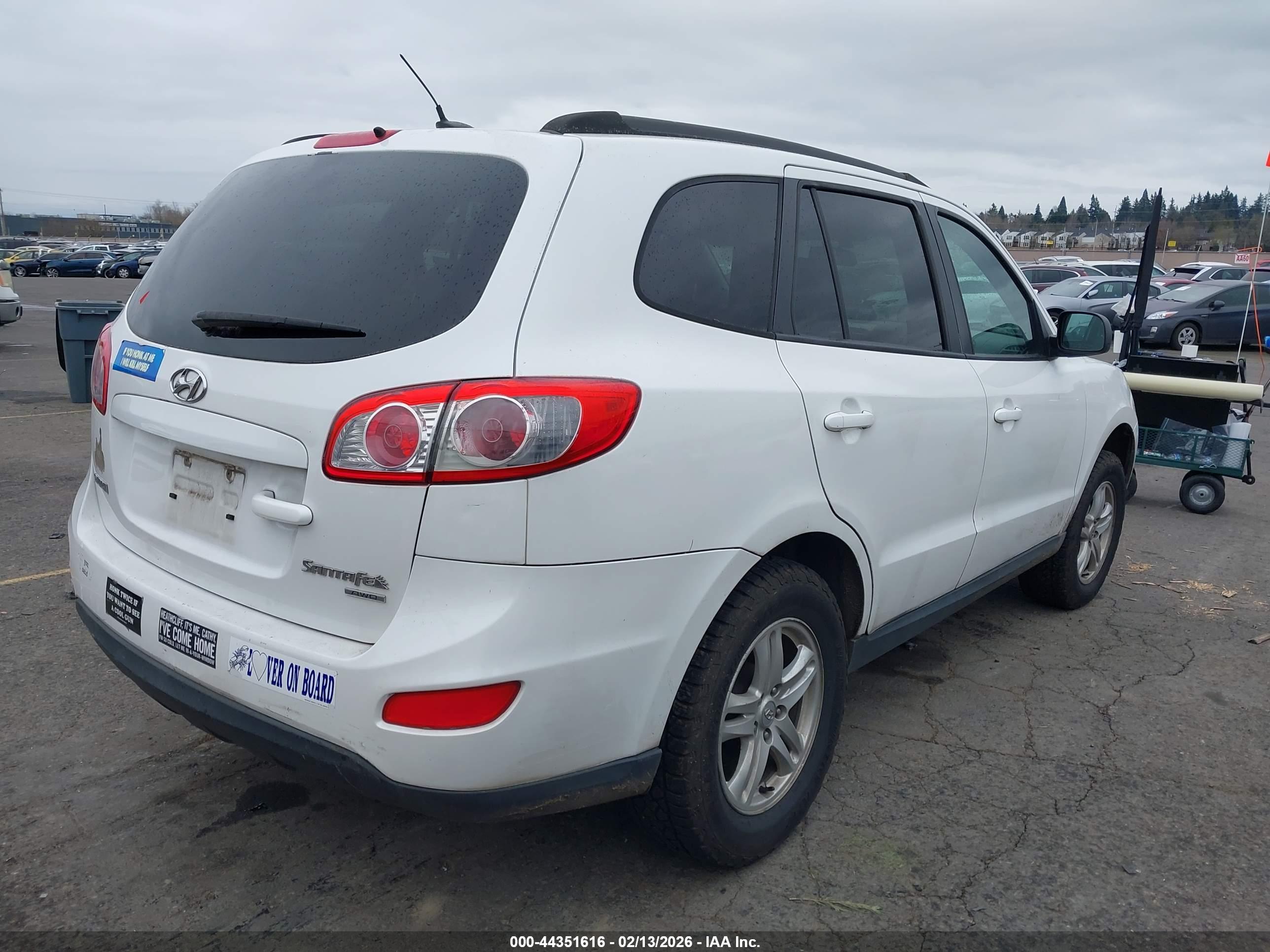 HYUNDAI SANTA image 4