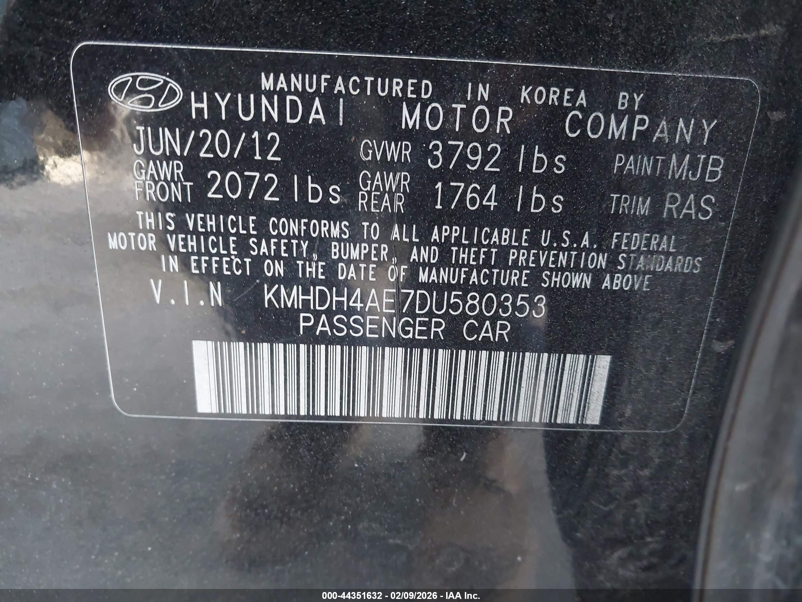 HYUNDAI ELANTRA image 9