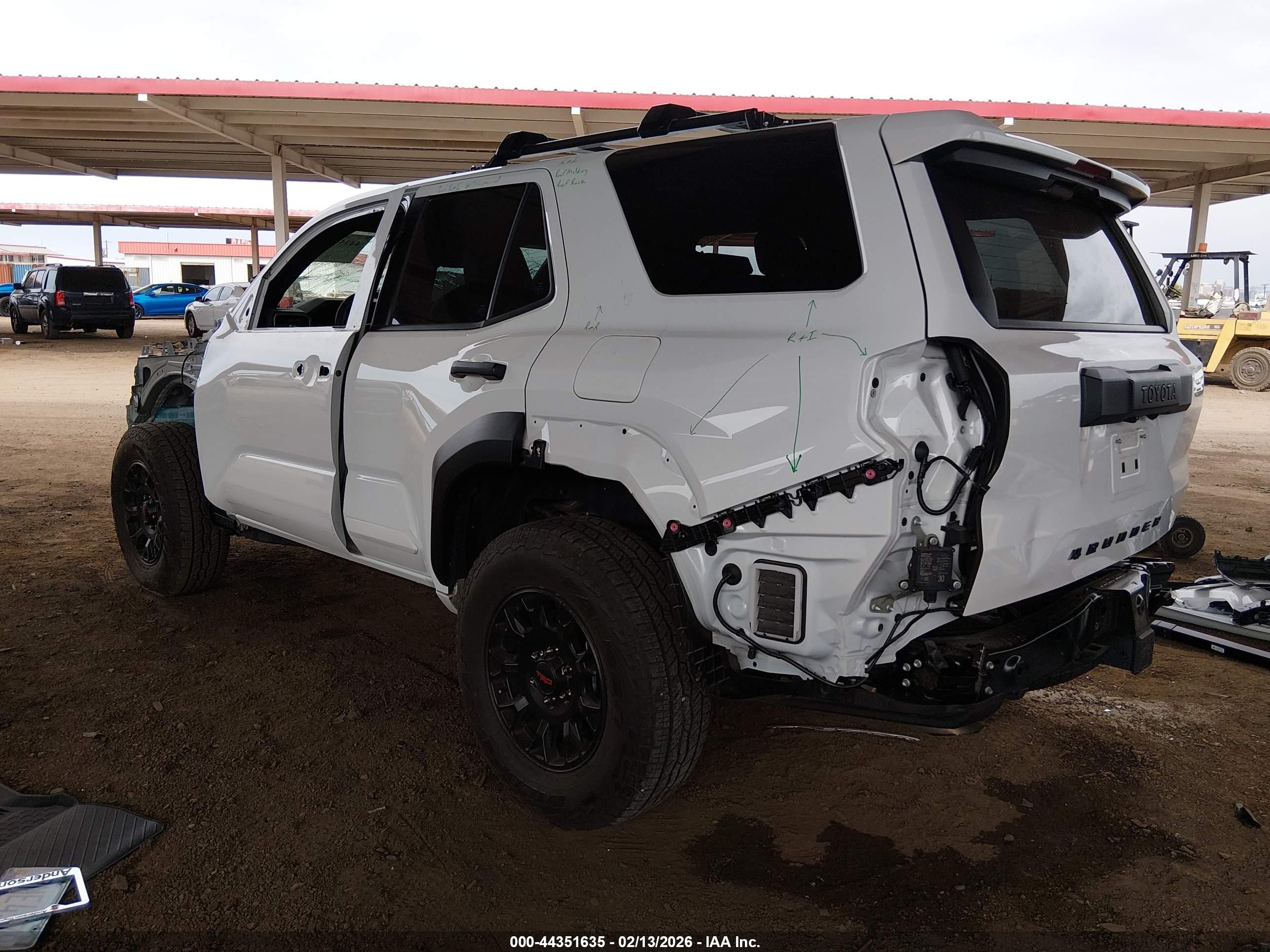 TOYOTA 4RUNNER image 3