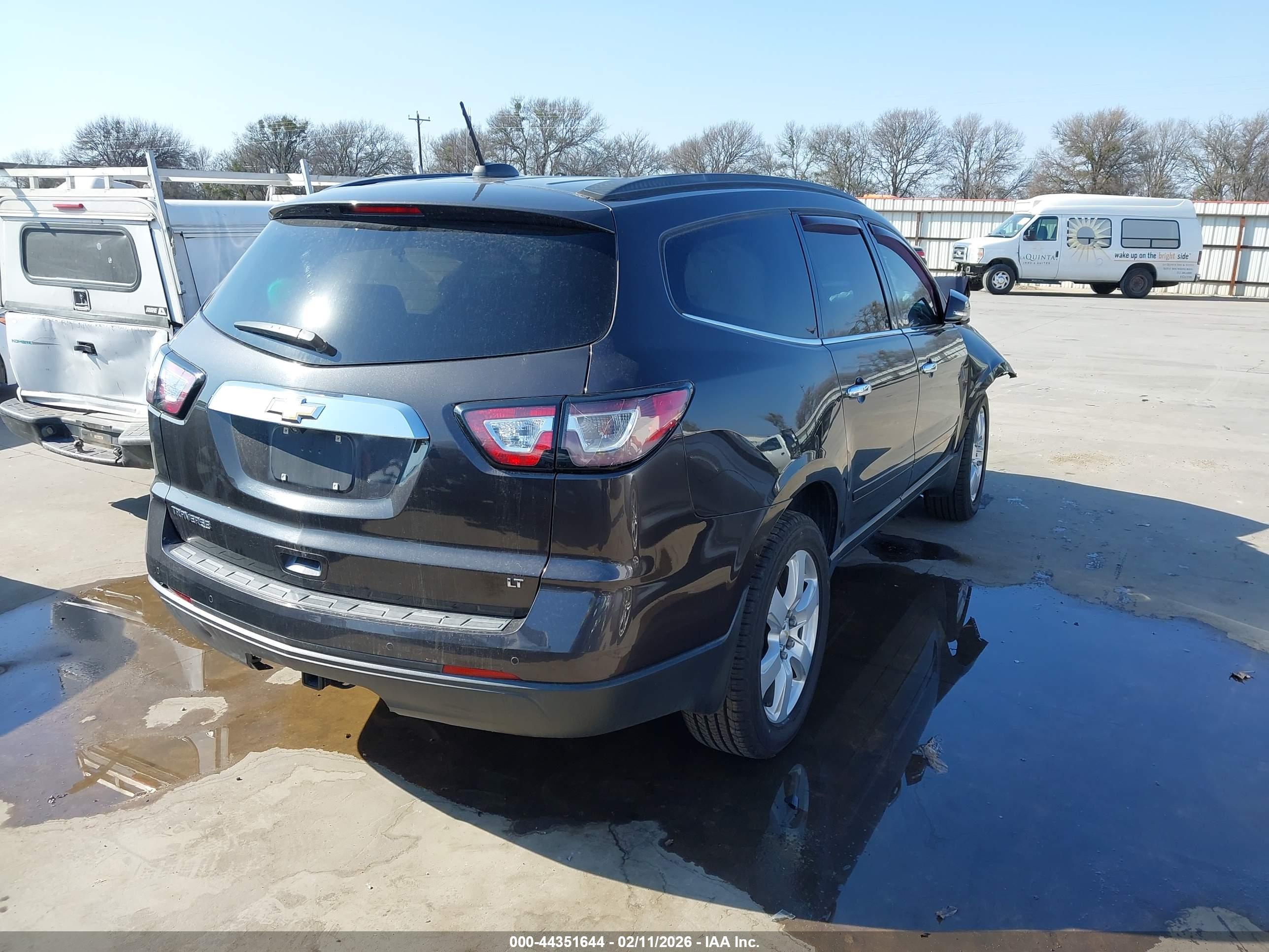 CHEVROLET TRAVERSE image 4