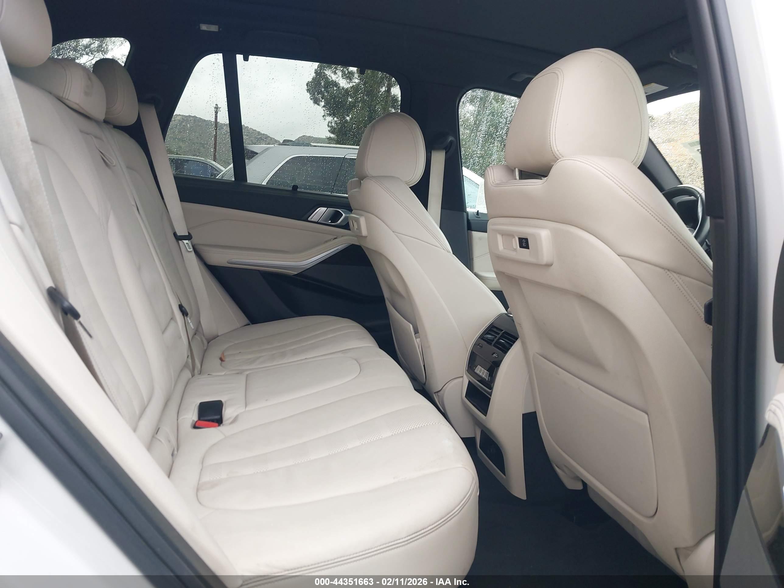 BMW X5 image 8