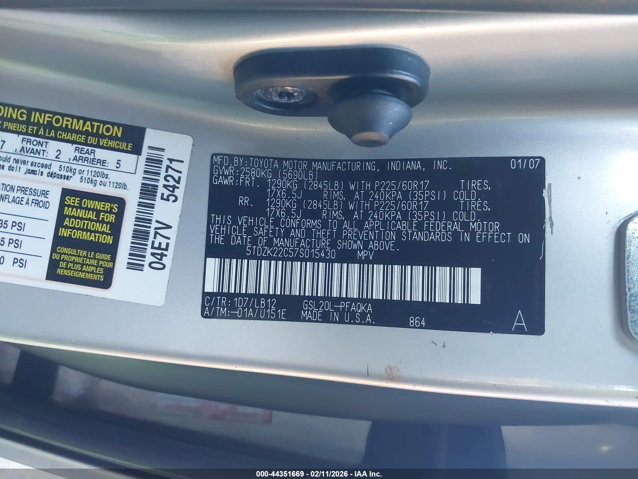TOYOTA SIENNA image 9
