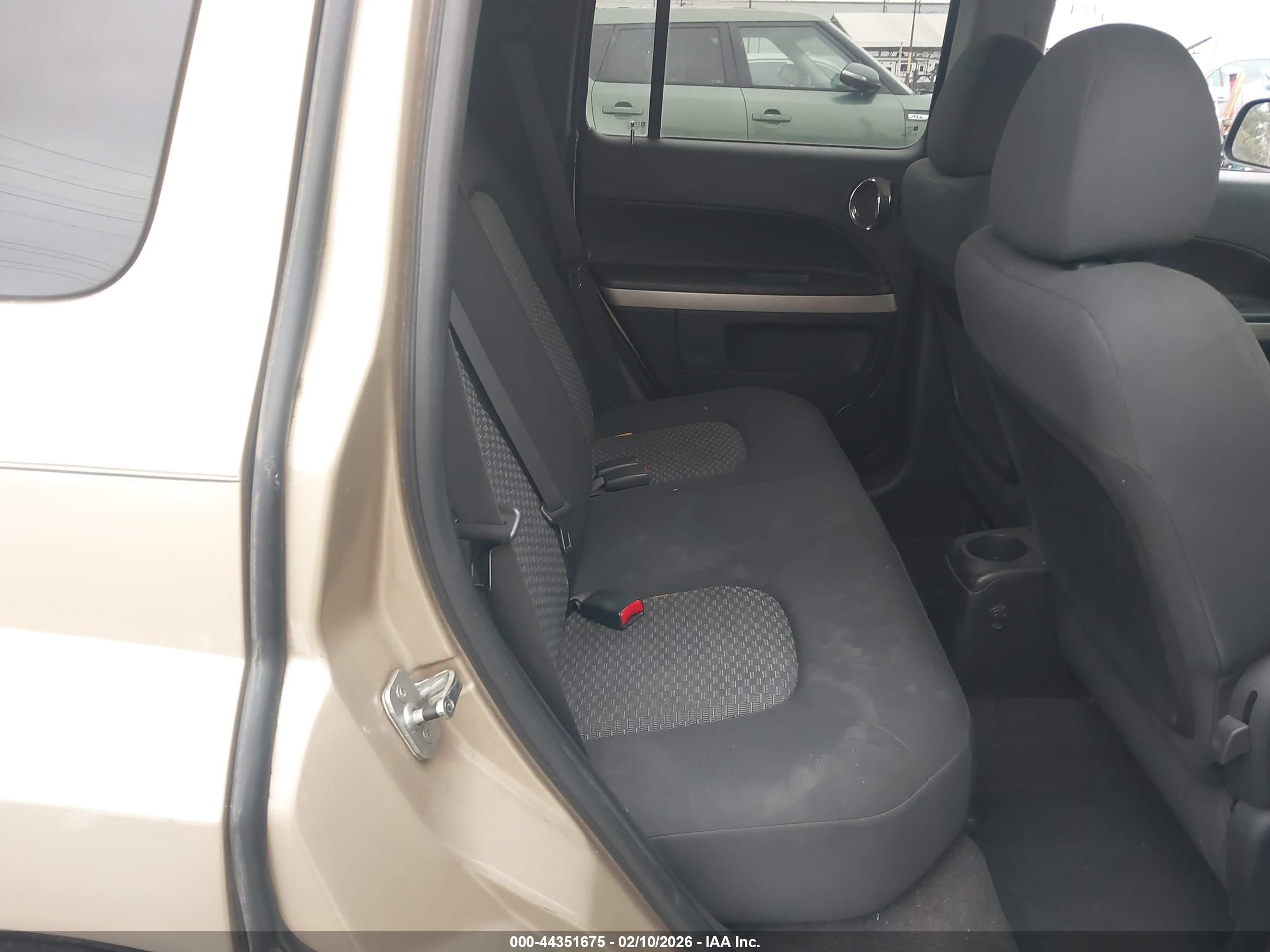 CHEVROLET HHR image 8