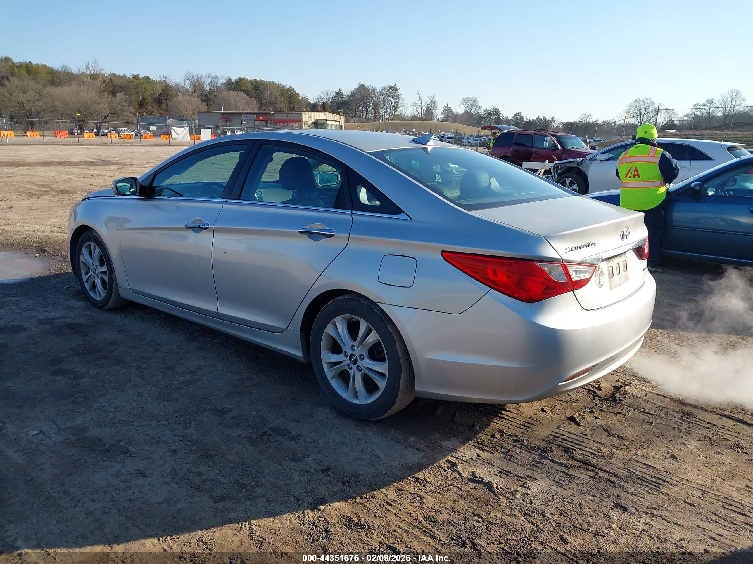HYUNDAI SONATA image 3