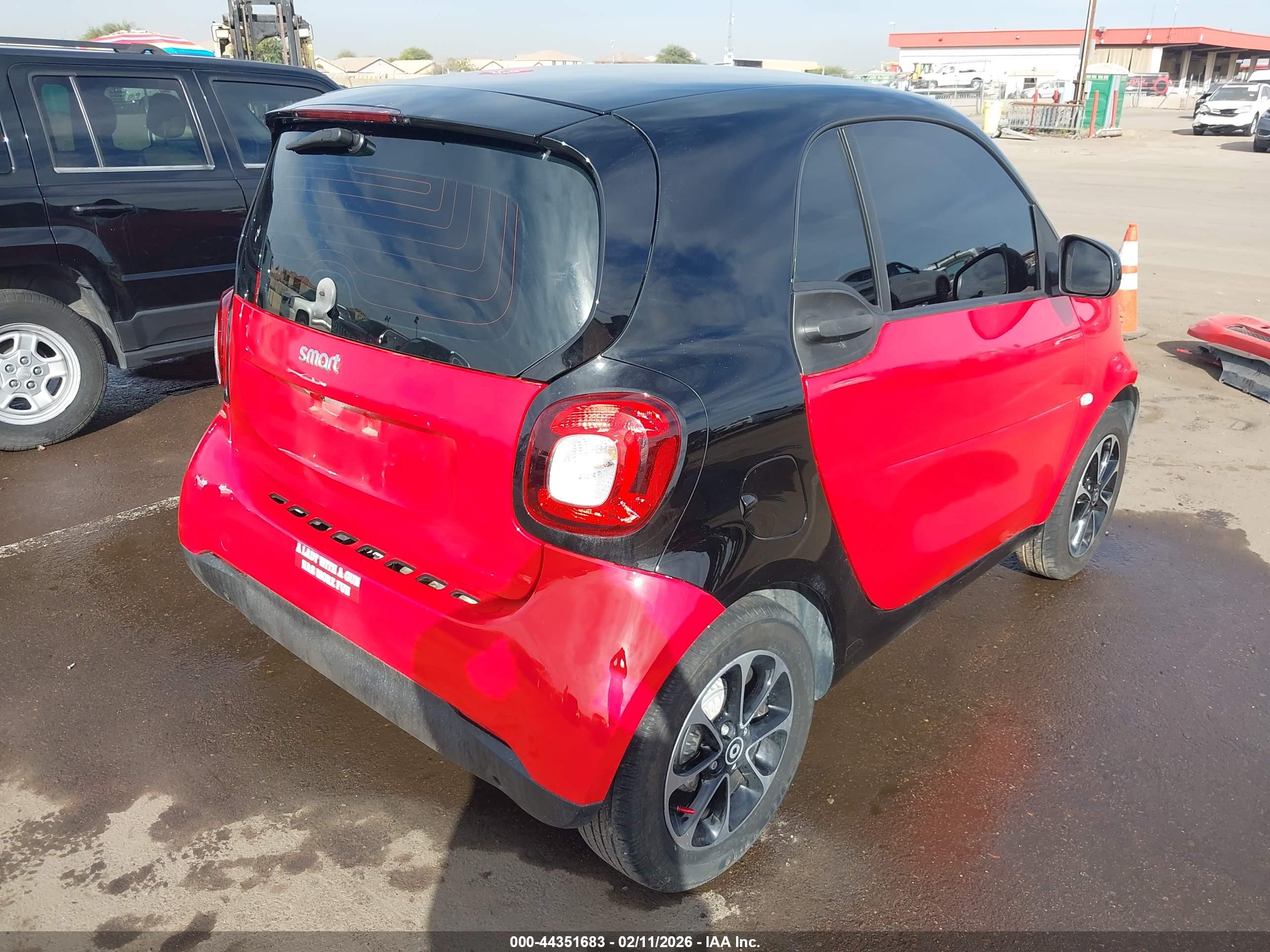 SMART FORTWO image 4