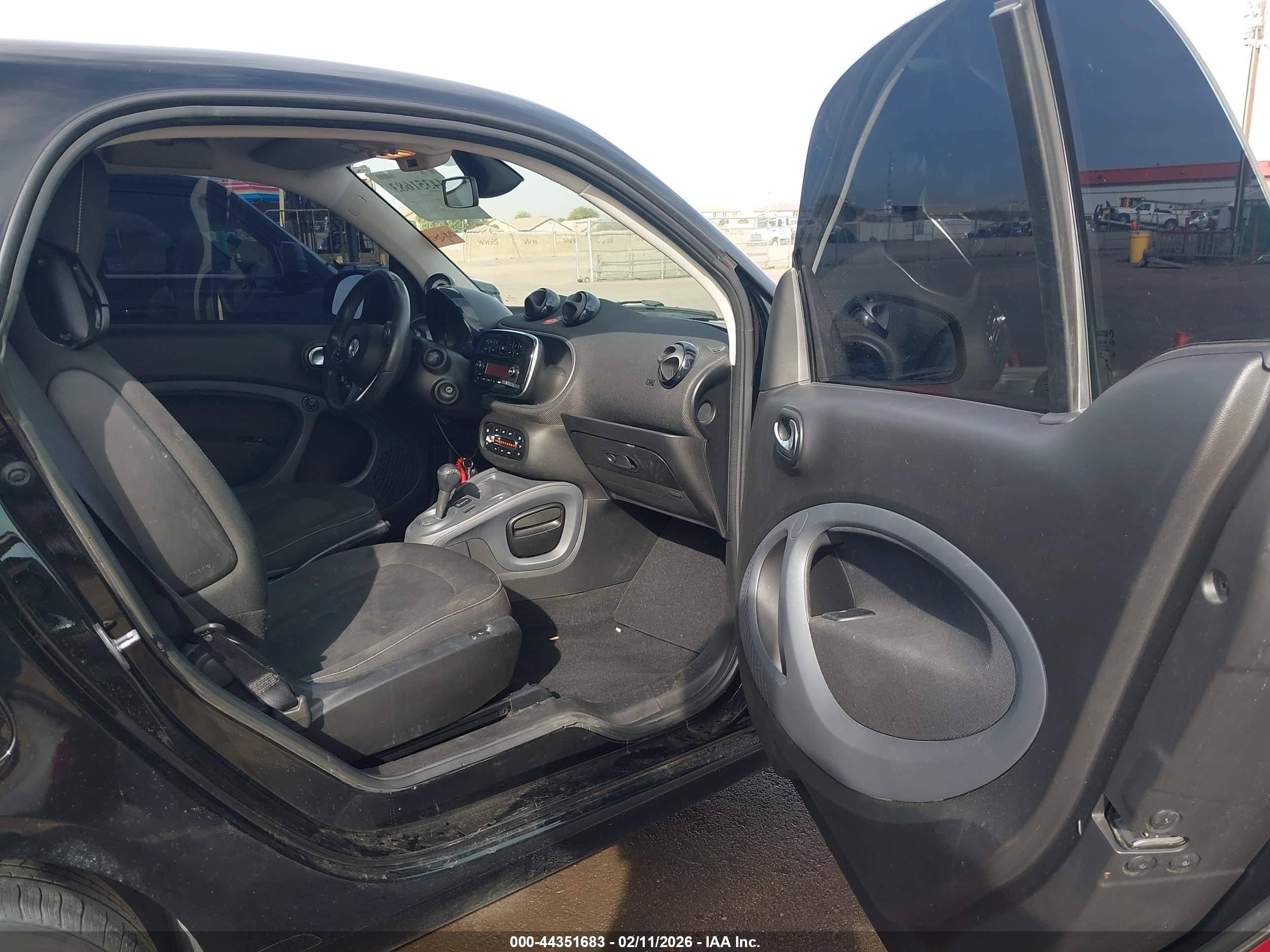 SMART FORTWO image 5
