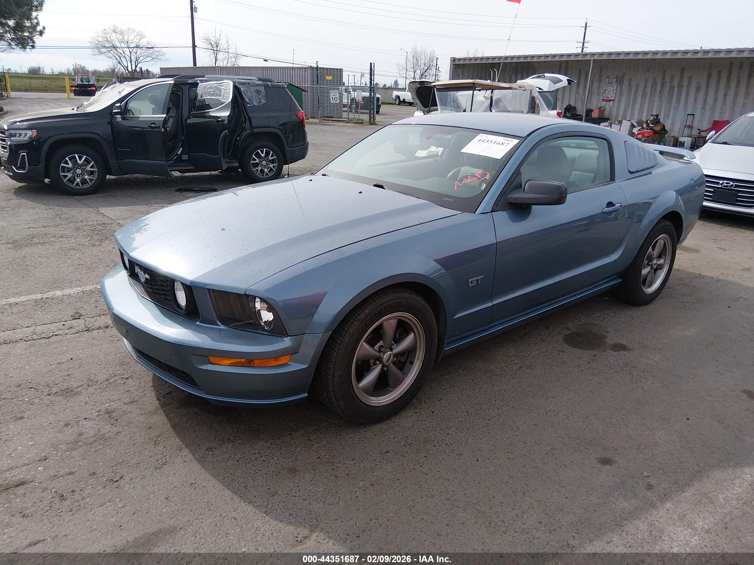 FORD MUSTANG image 2