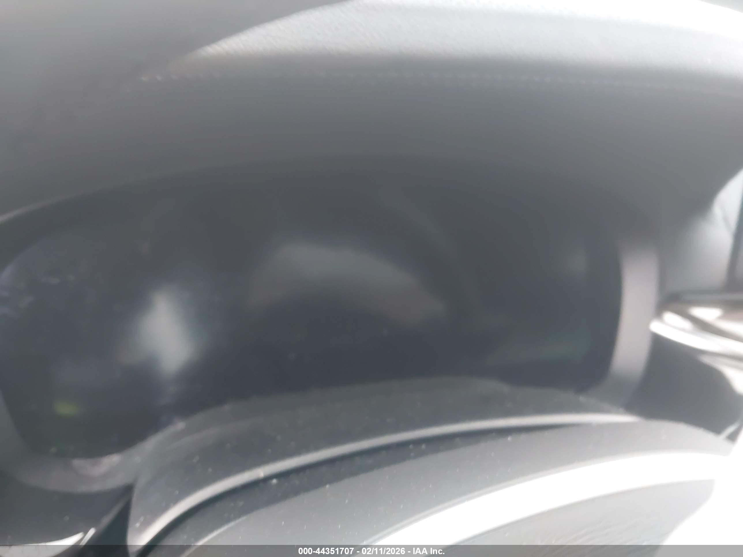 BMW M550I image 7