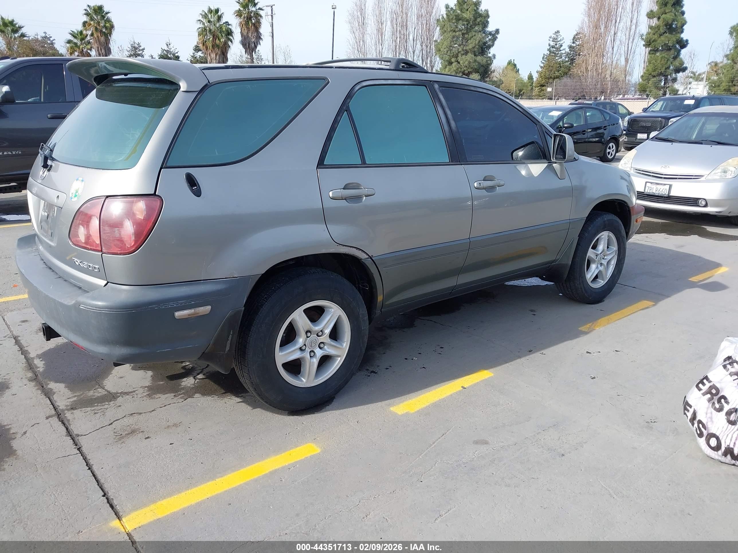 LEXUS RX image 4