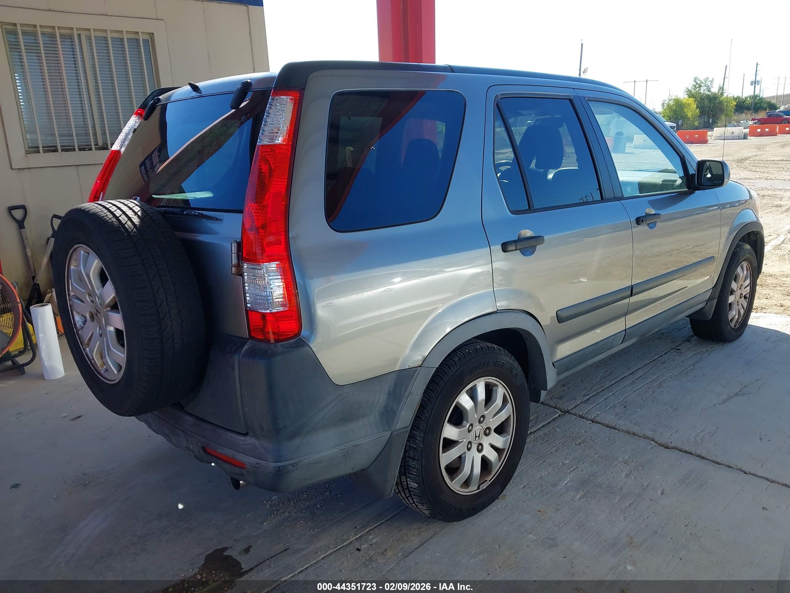 HONDA CR-V image 4