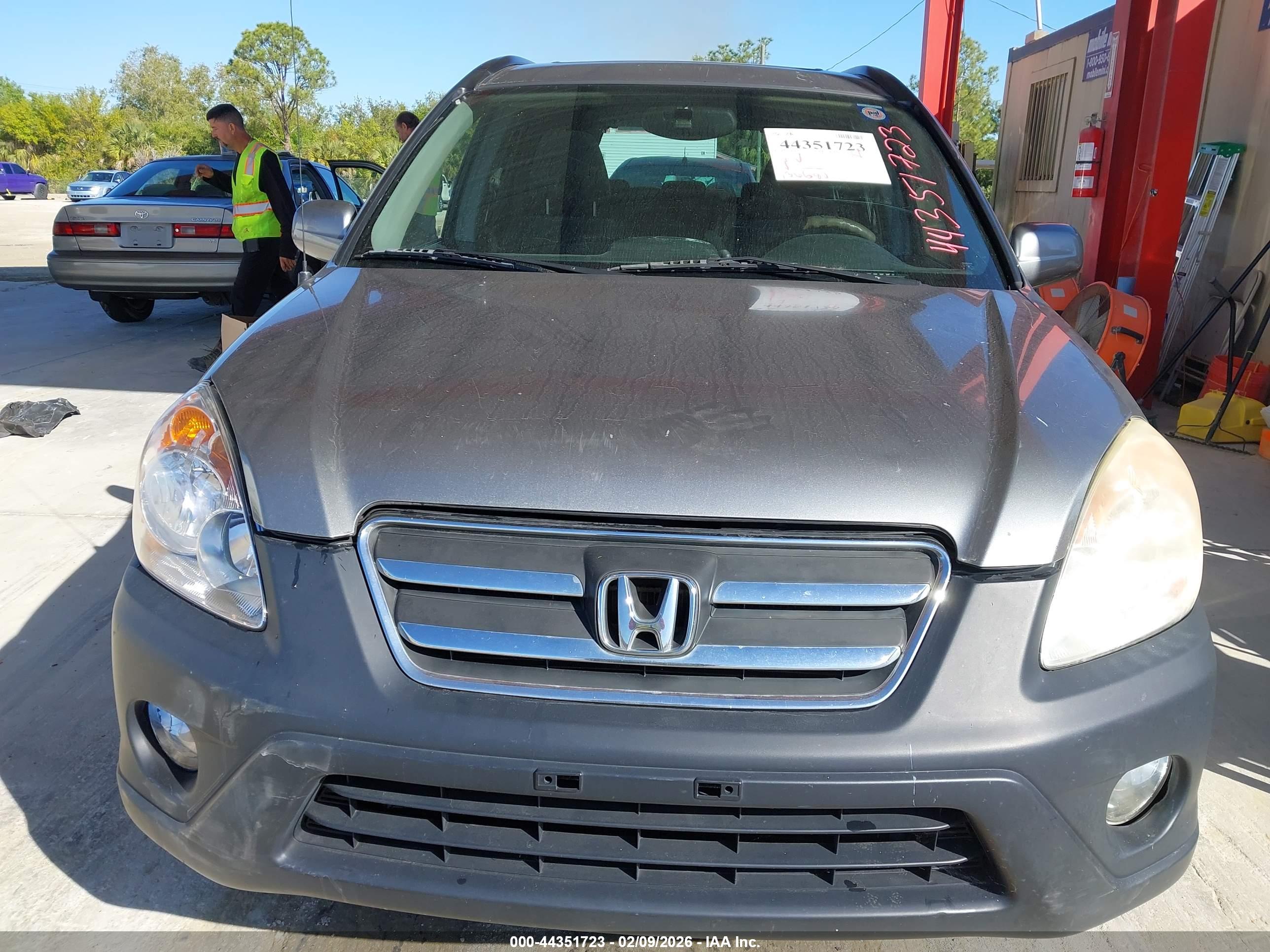 HONDA CR-V image 6