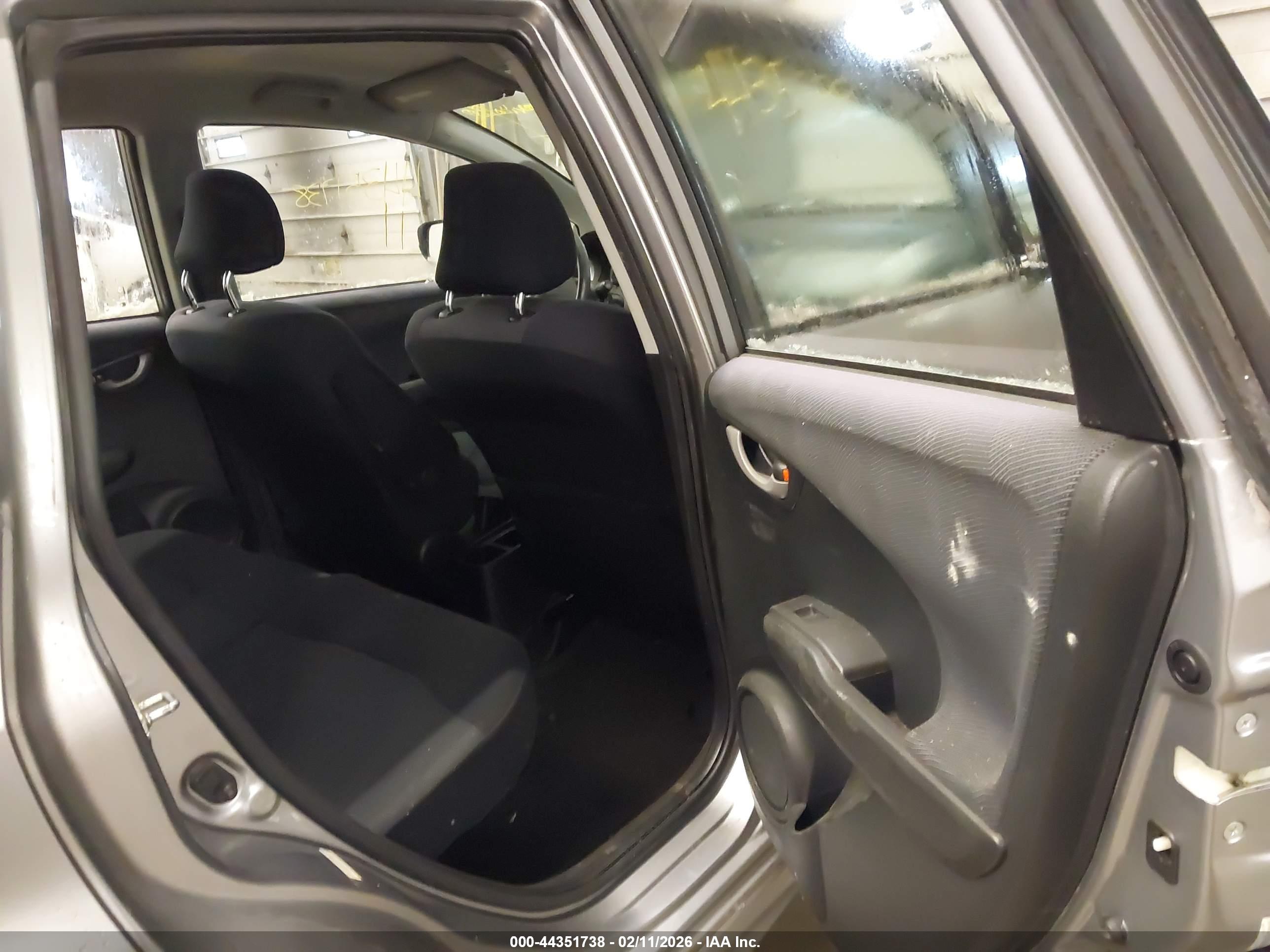 HONDA FIT image 8