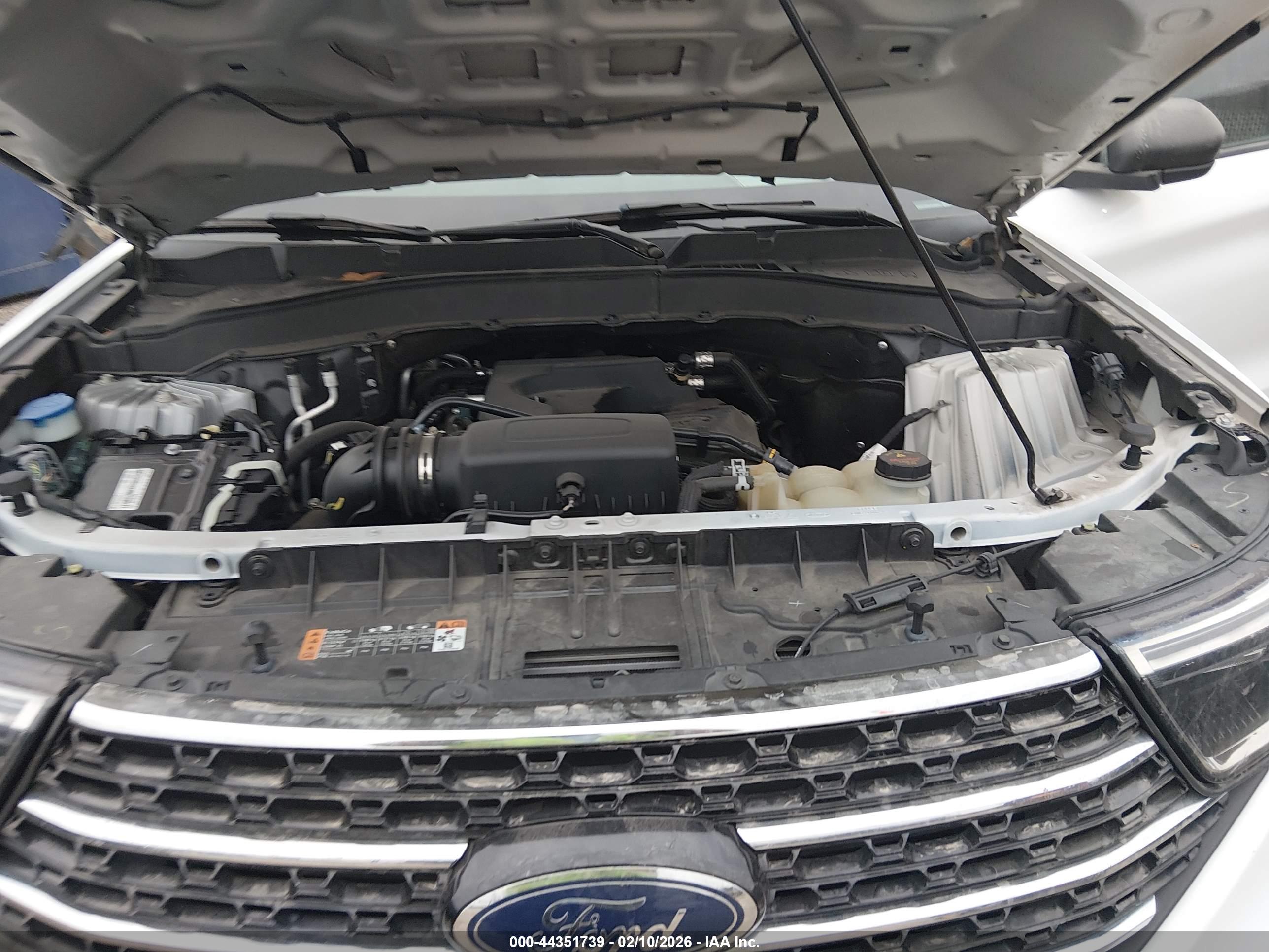 FORD EXPLORER image 10