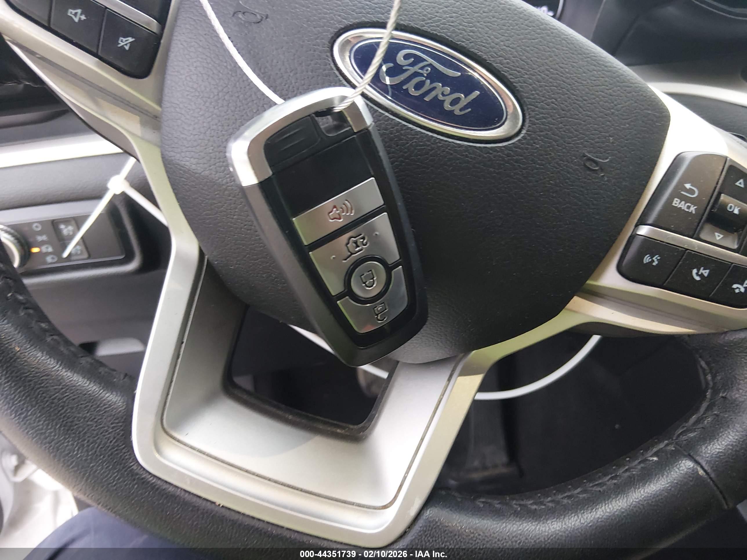 FORD EXPLORER image 11