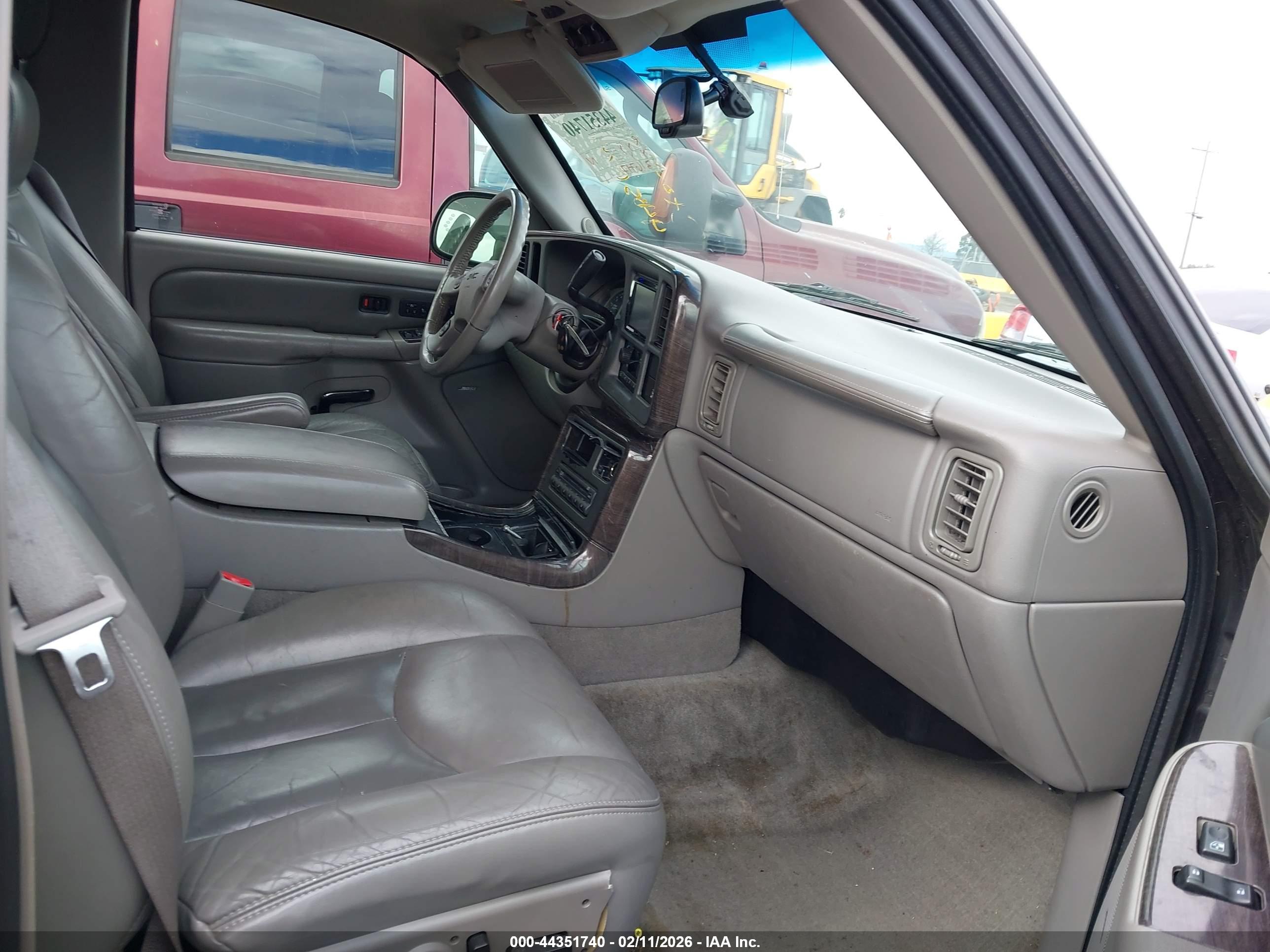 GMC YUKON image 5