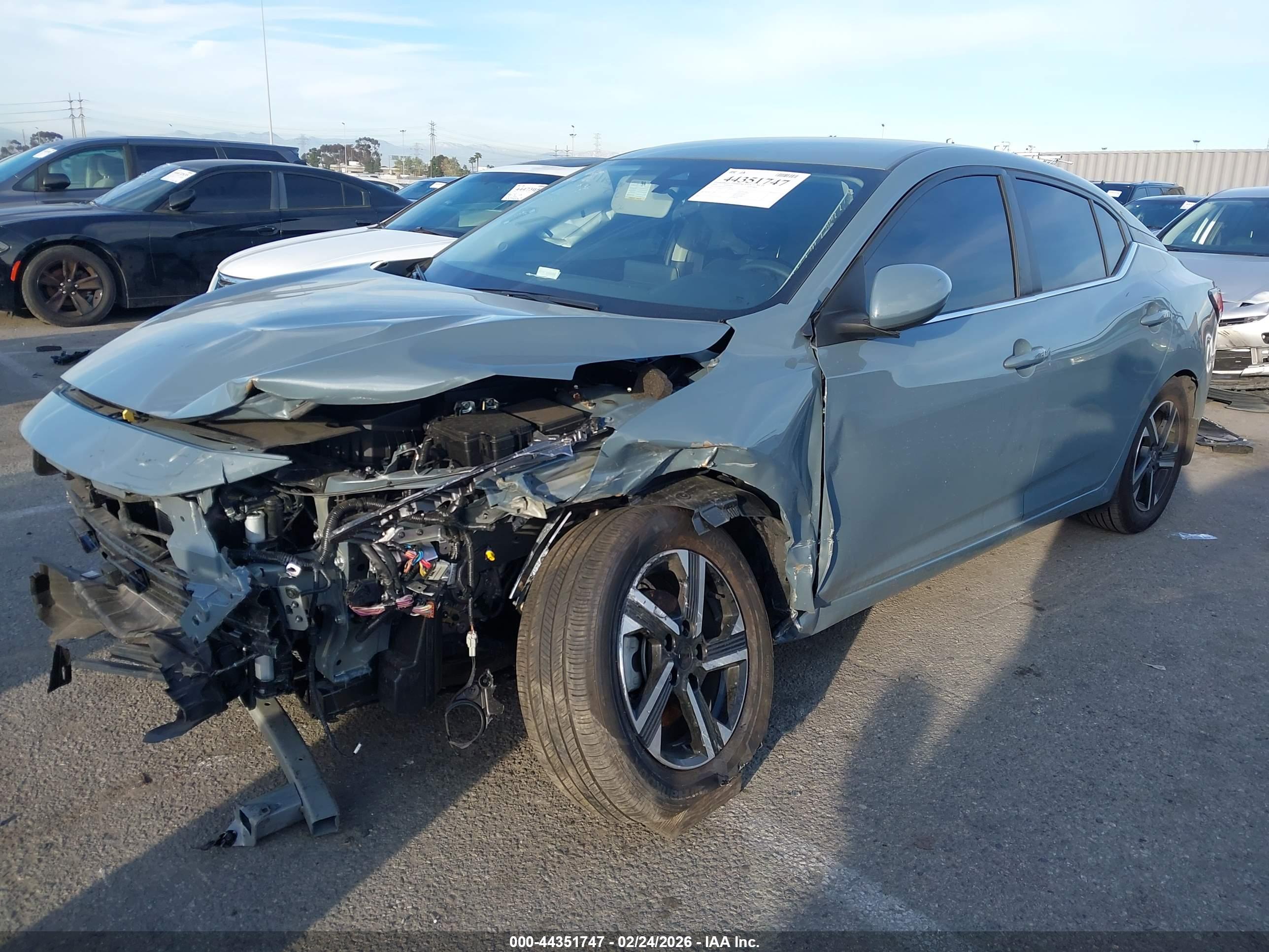 NISSAN SENTRA image 2