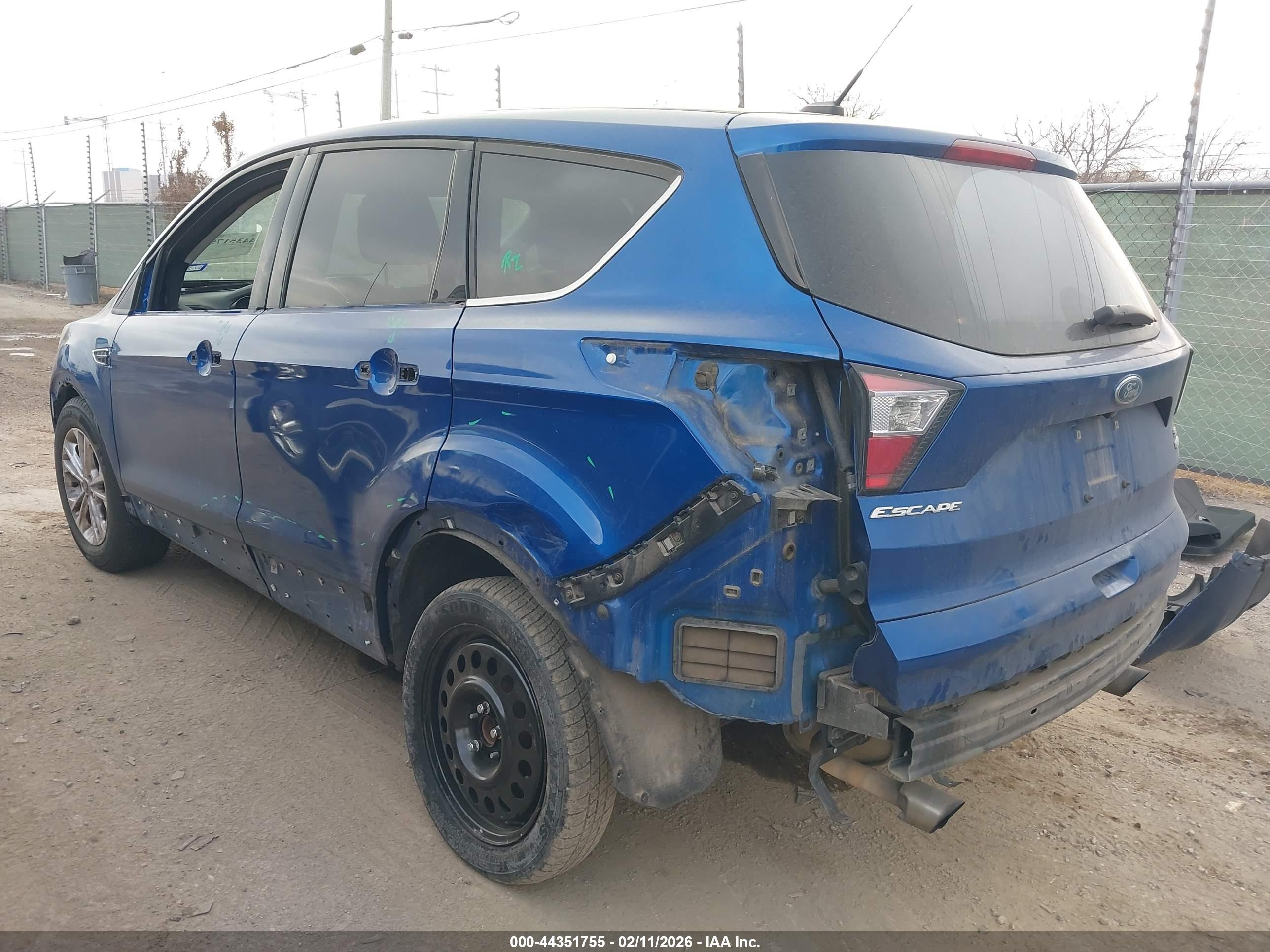 FORD ESCAPE image 3