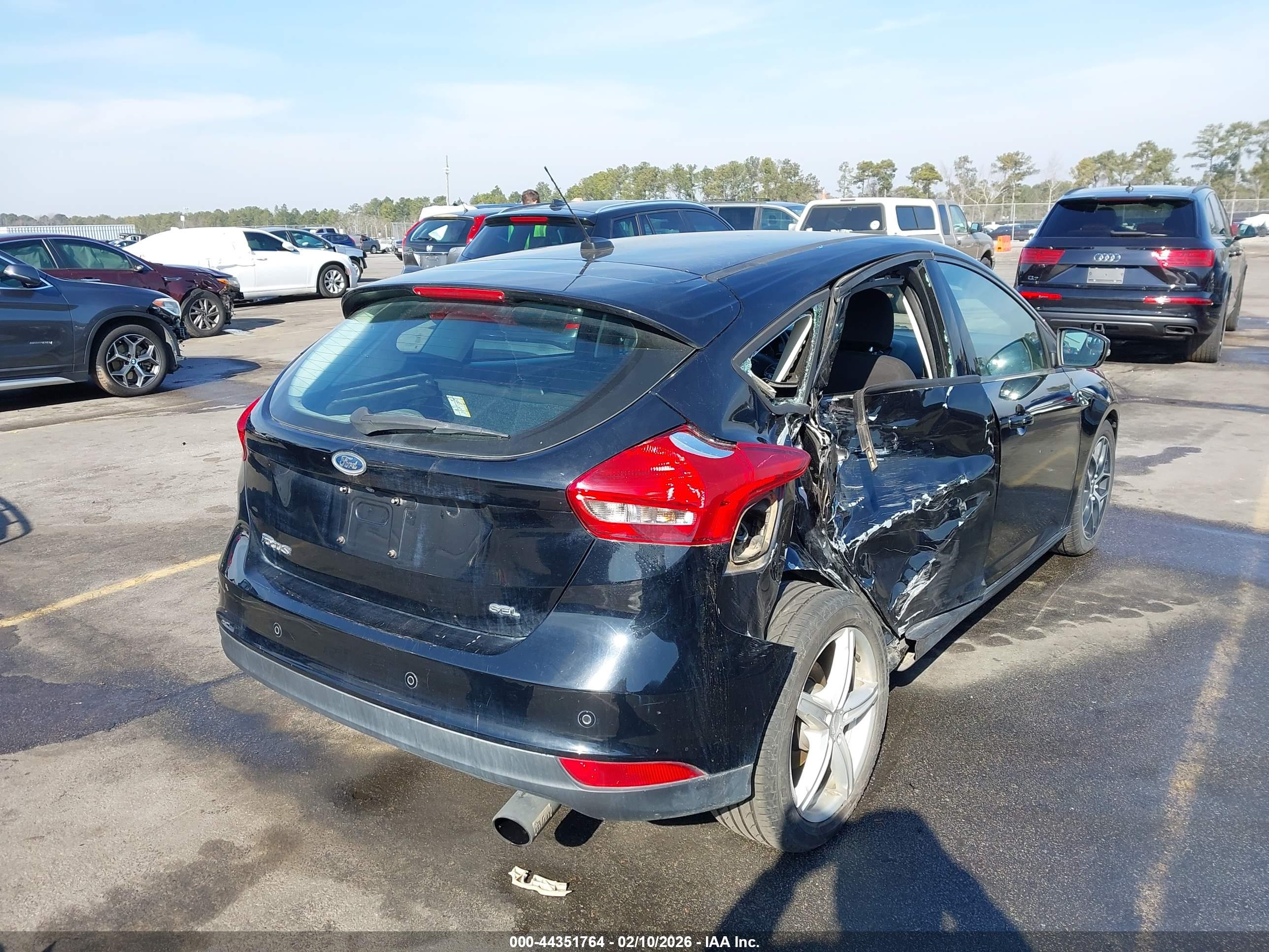 FORD FOCUS image 4