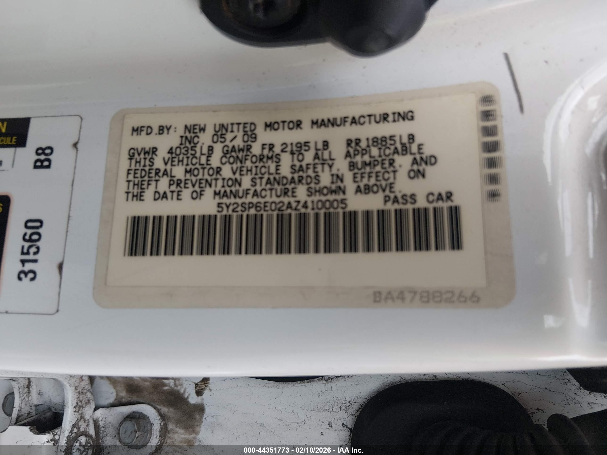PONTIAC VIBE image 9