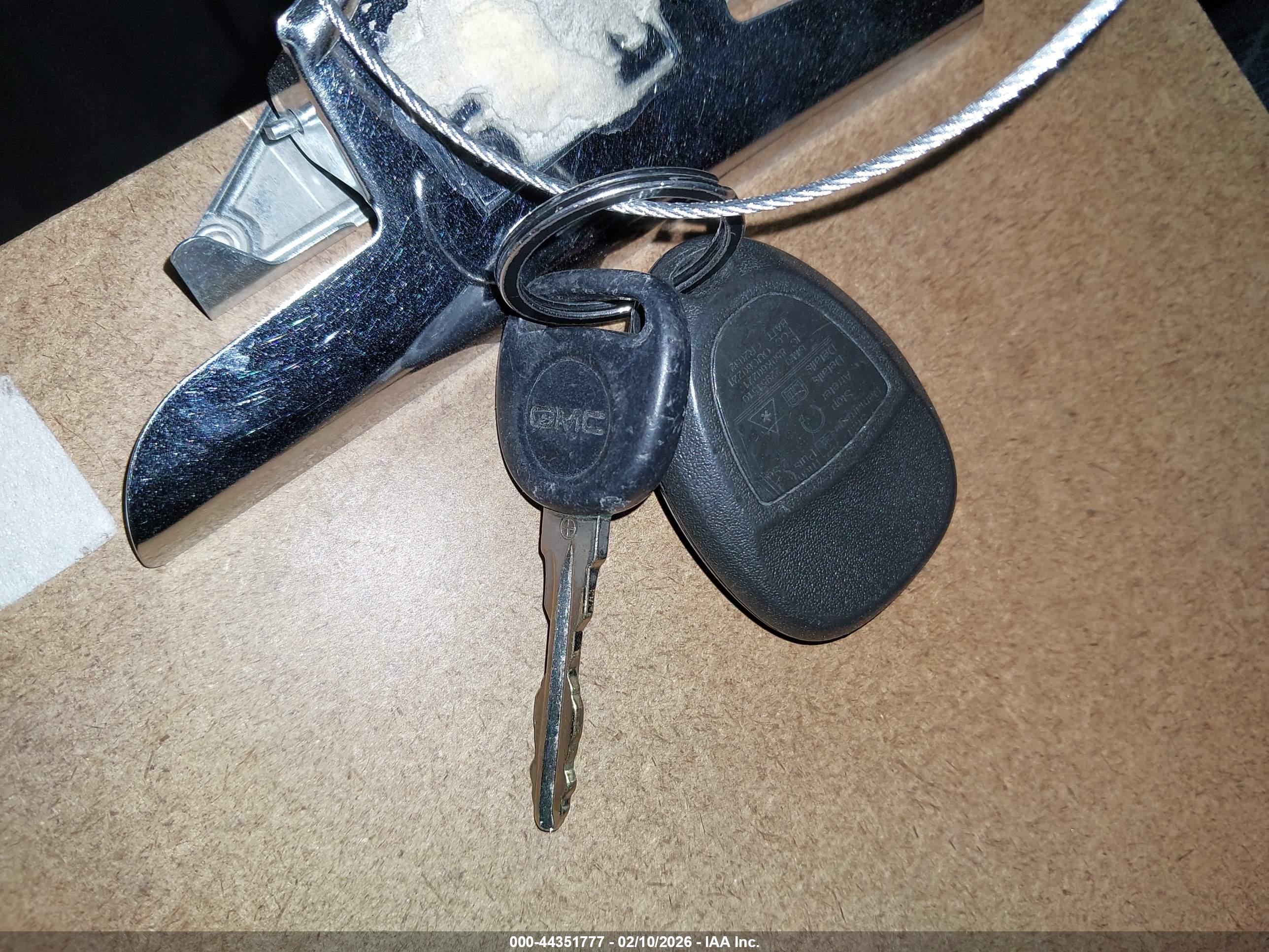 GMC YUKON image 11