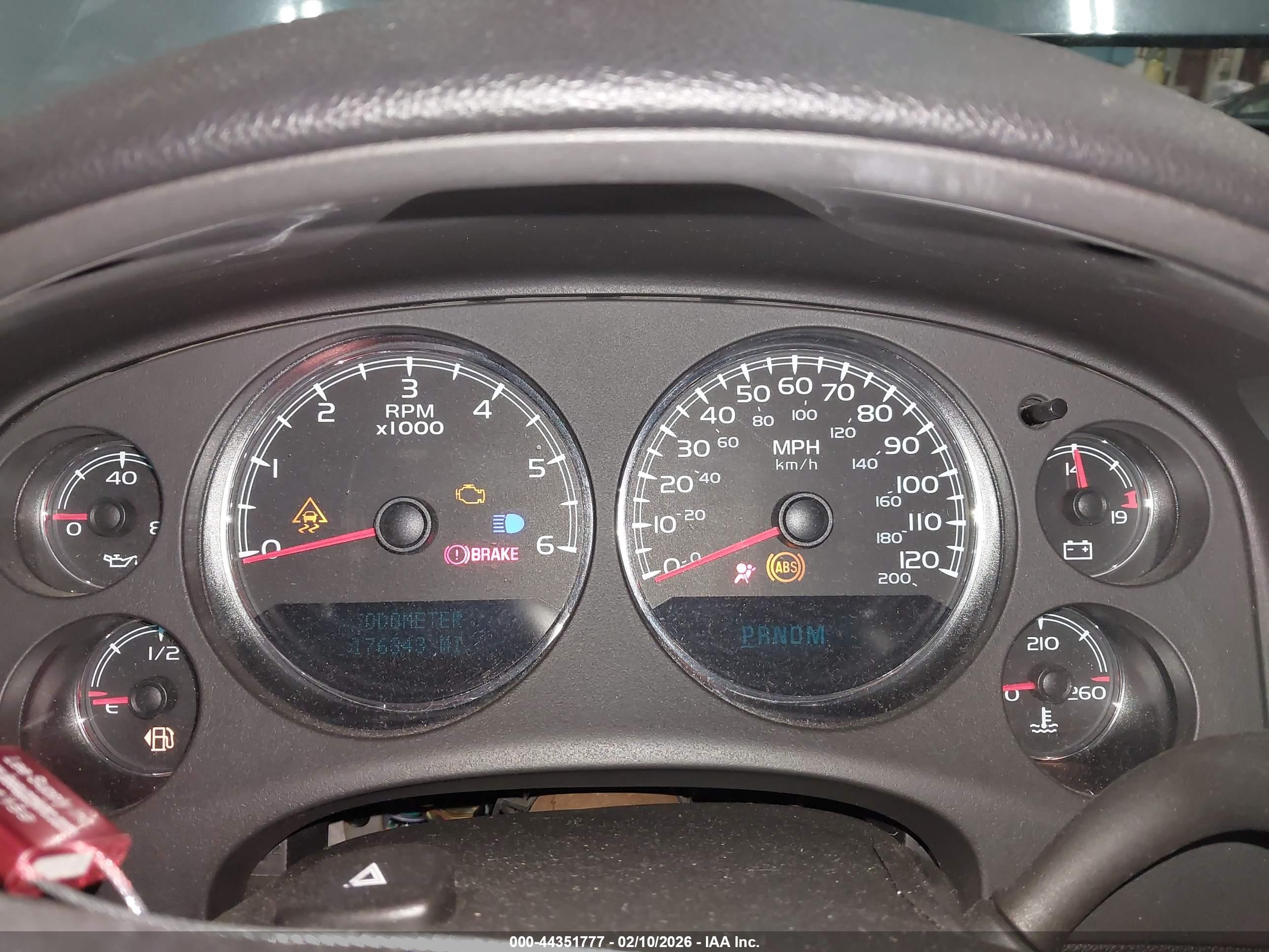 GMC YUKON image 7