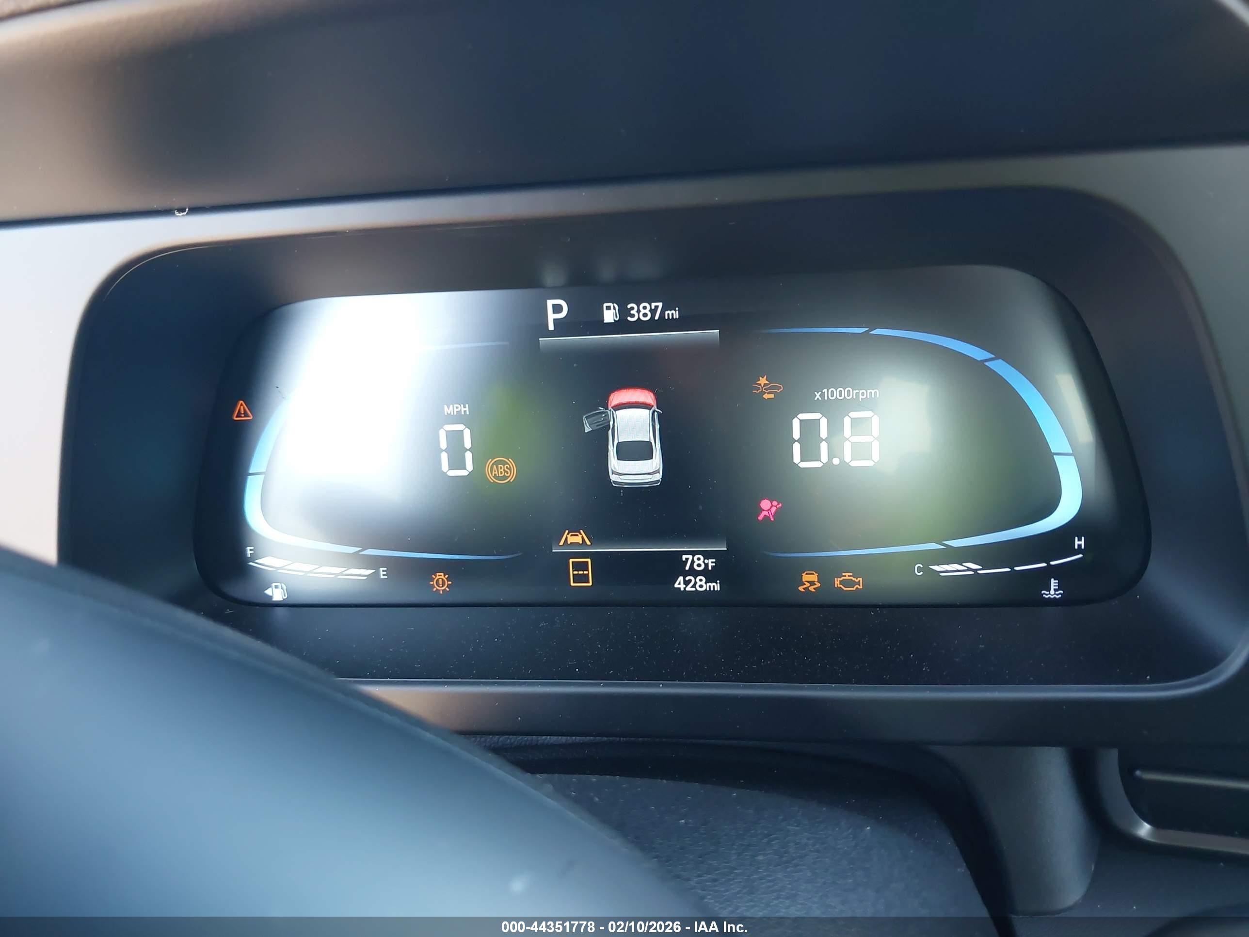 HYUNDAI ELANTRA image 7