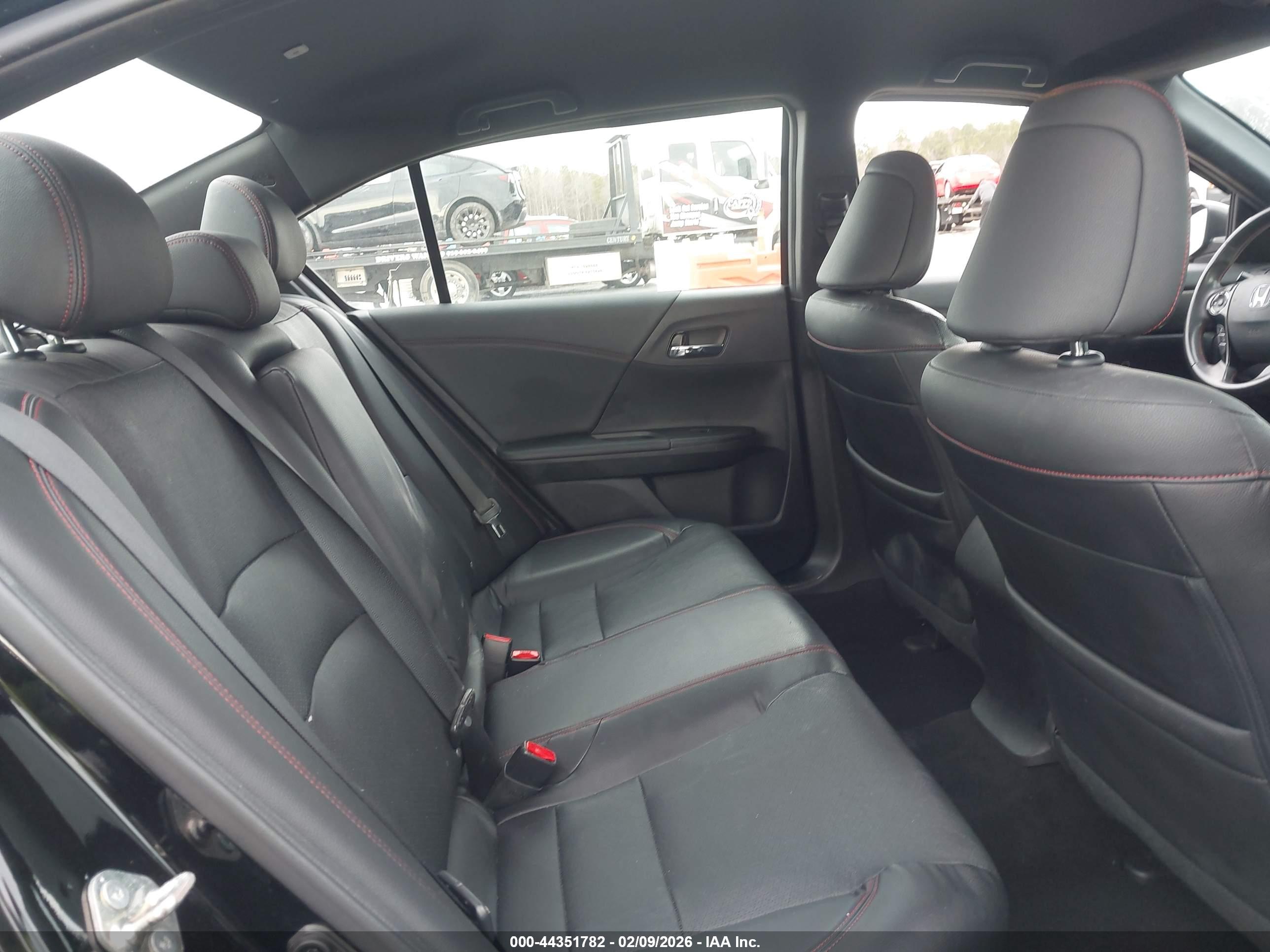 HONDA ACCORD image 8